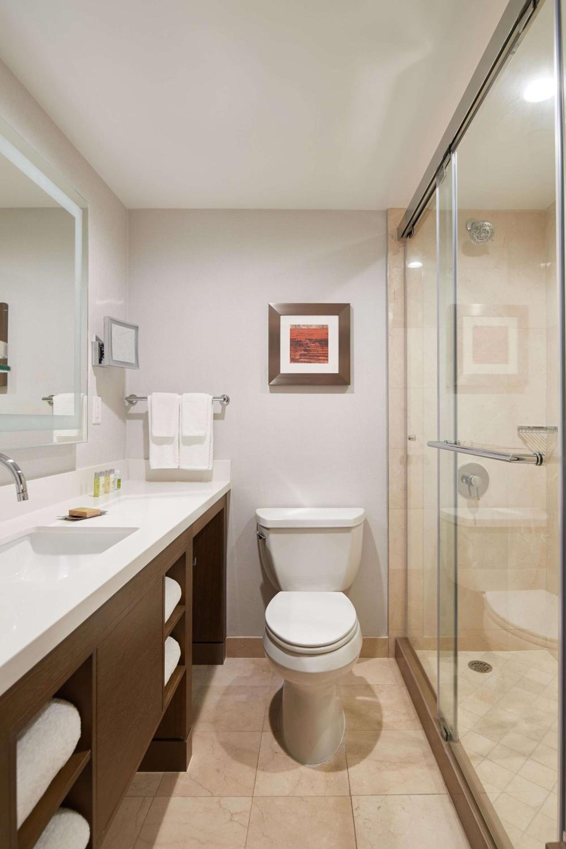 DoubleTree by Hilton Torrance - South Bay photo 23