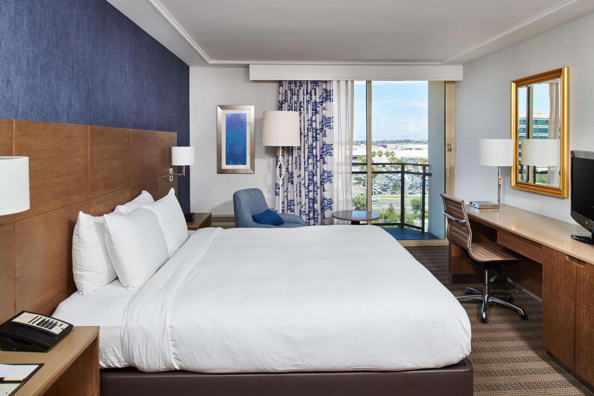 DoubleTree by Hilton Torrance - South Bay photo 26