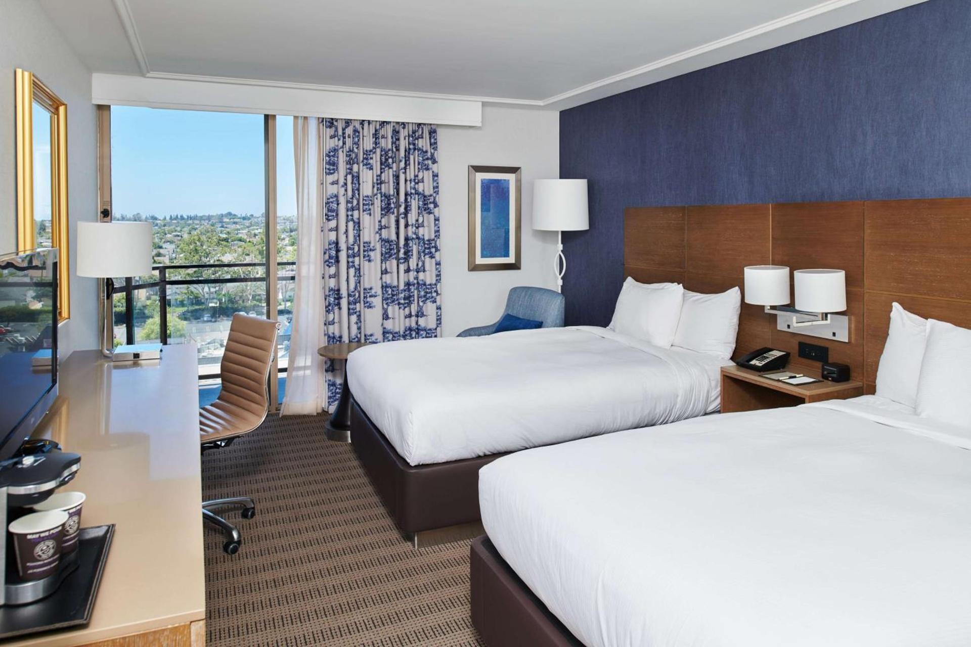 DoubleTree by Hilton Torrance - South Bay photo 35