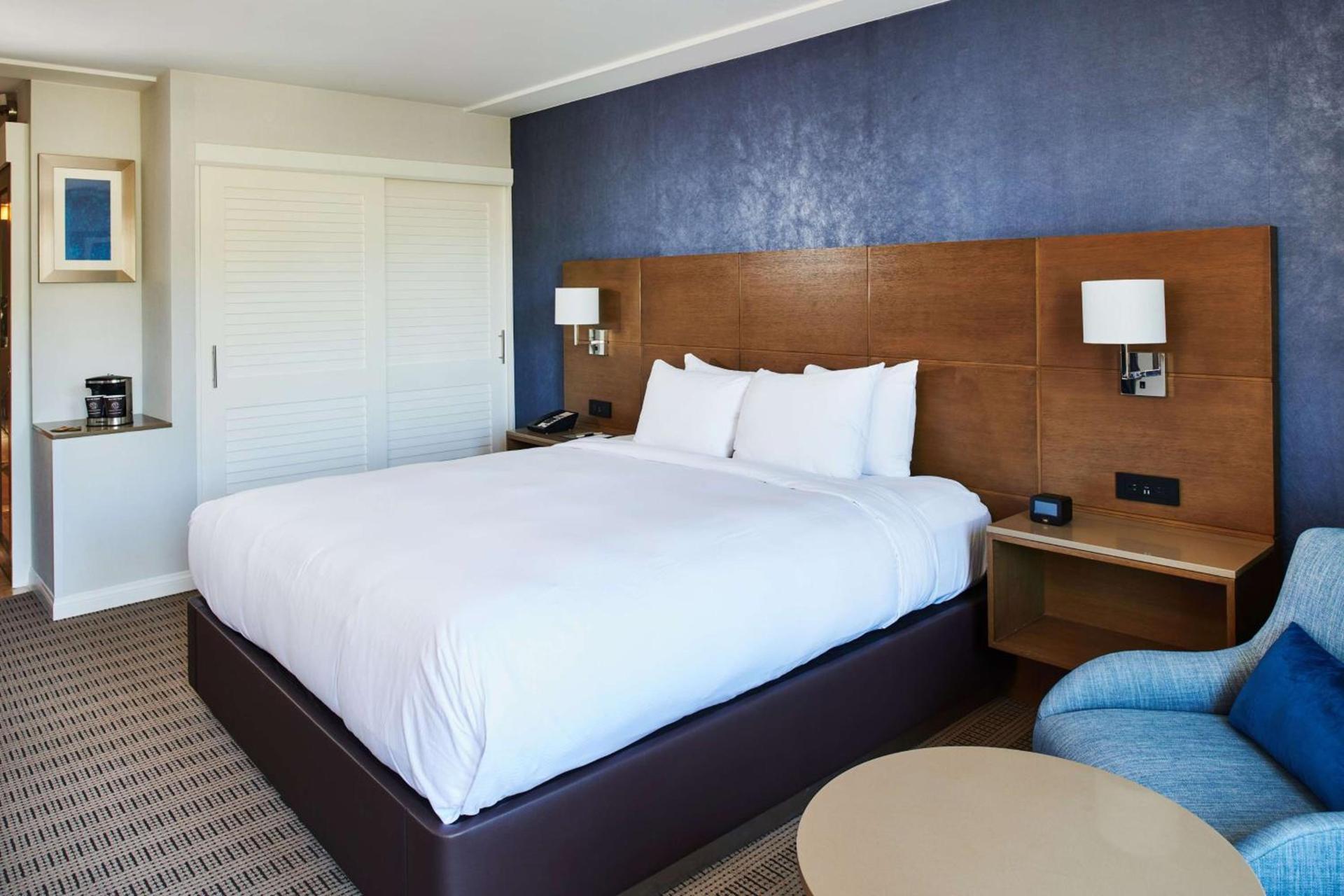 DoubleTree by Hilton Torrance - South Bay photo 39