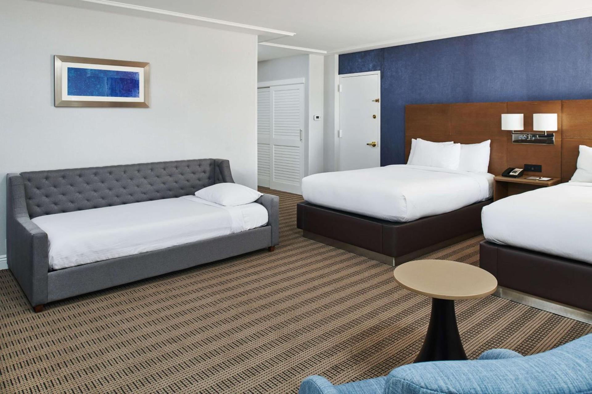DoubleTree by Hilton Torrance - South Bay photo 43