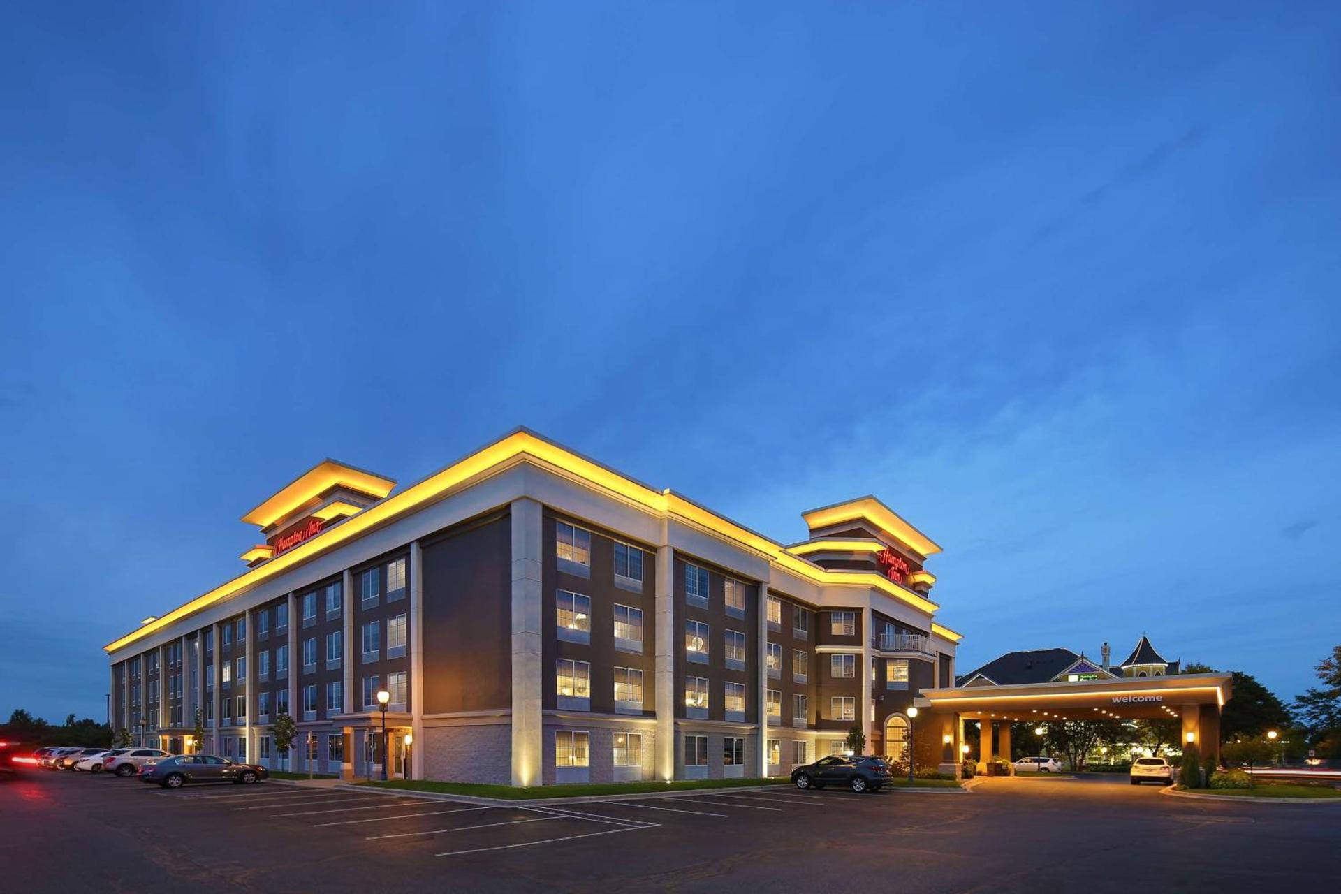 Hampton Inn Holland photo 3
