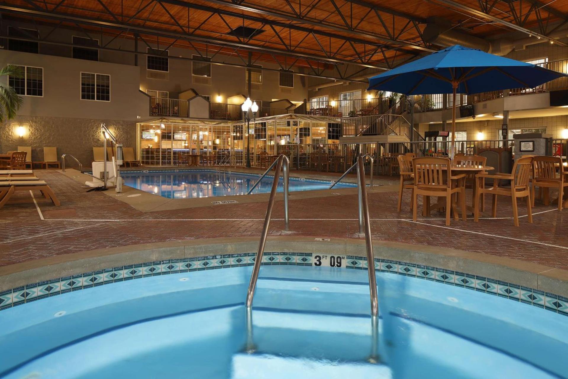 Hampton Inn Holland photo 7