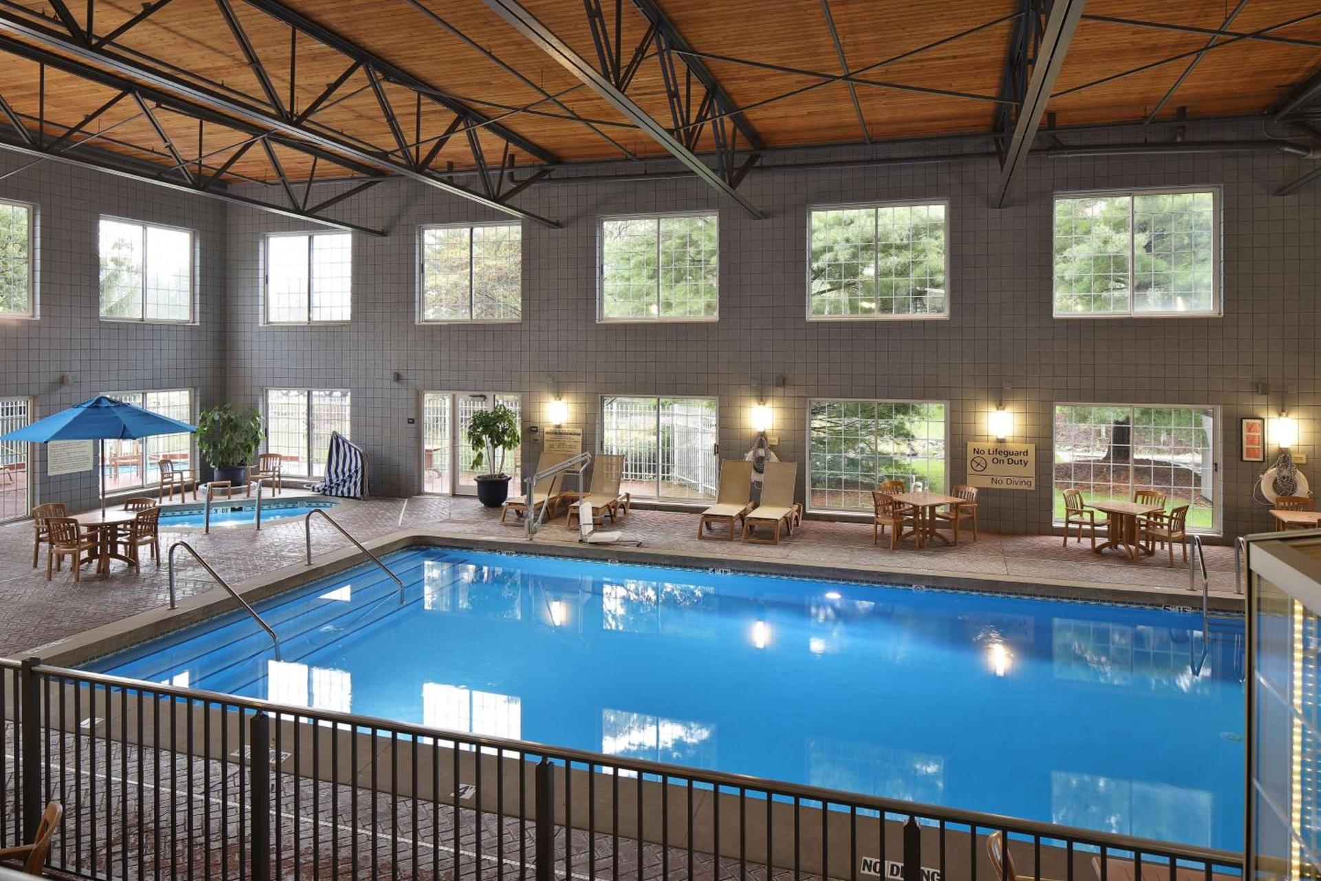 Hampton Inn Holland photo 9