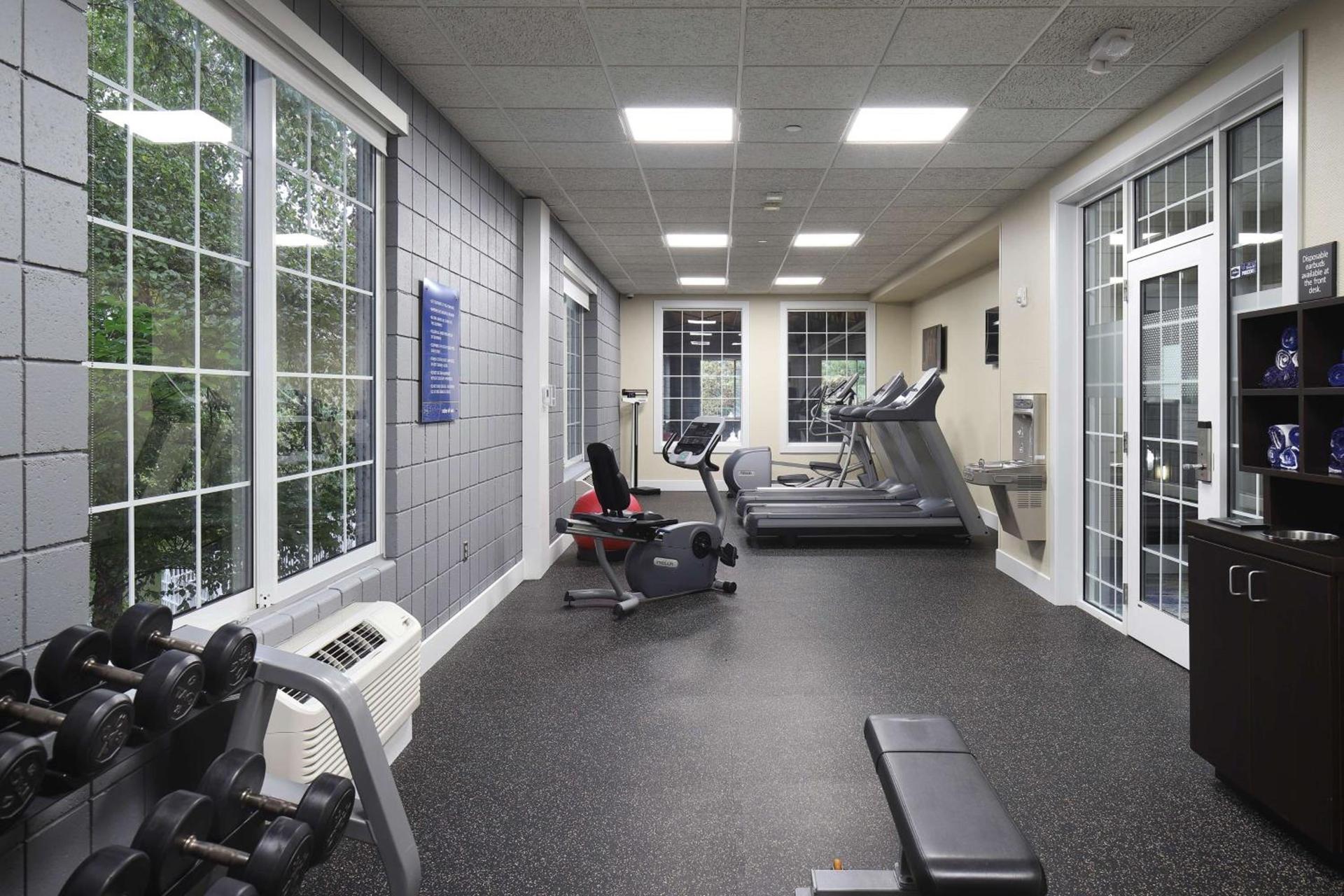 Hampton Inn Holland photo 14