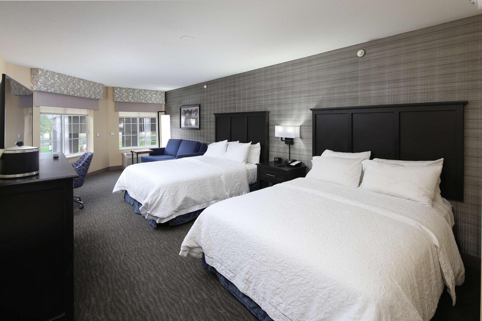 Hampton Inn Holland photo 16