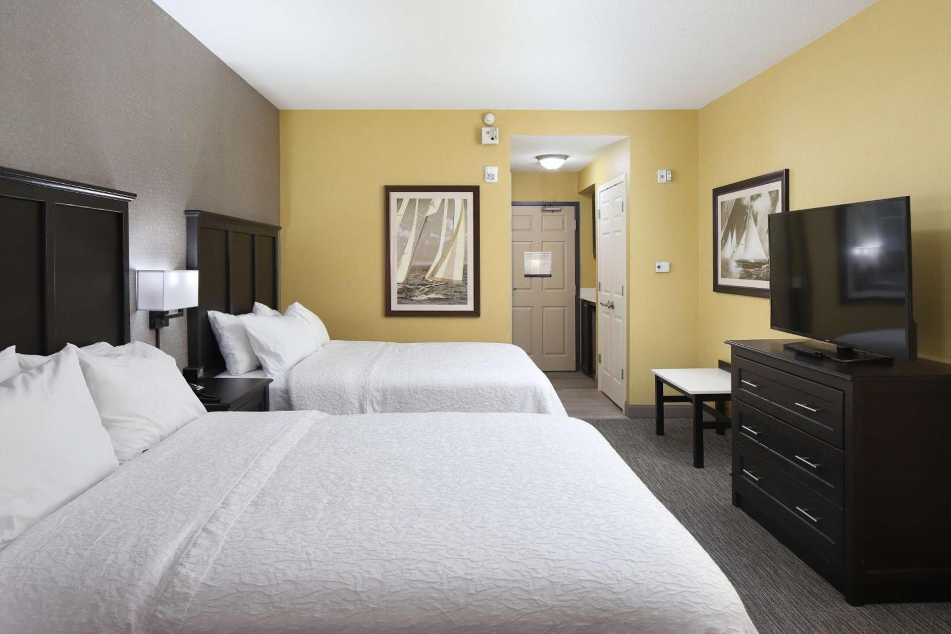 Hampton Inn Holland photo 21