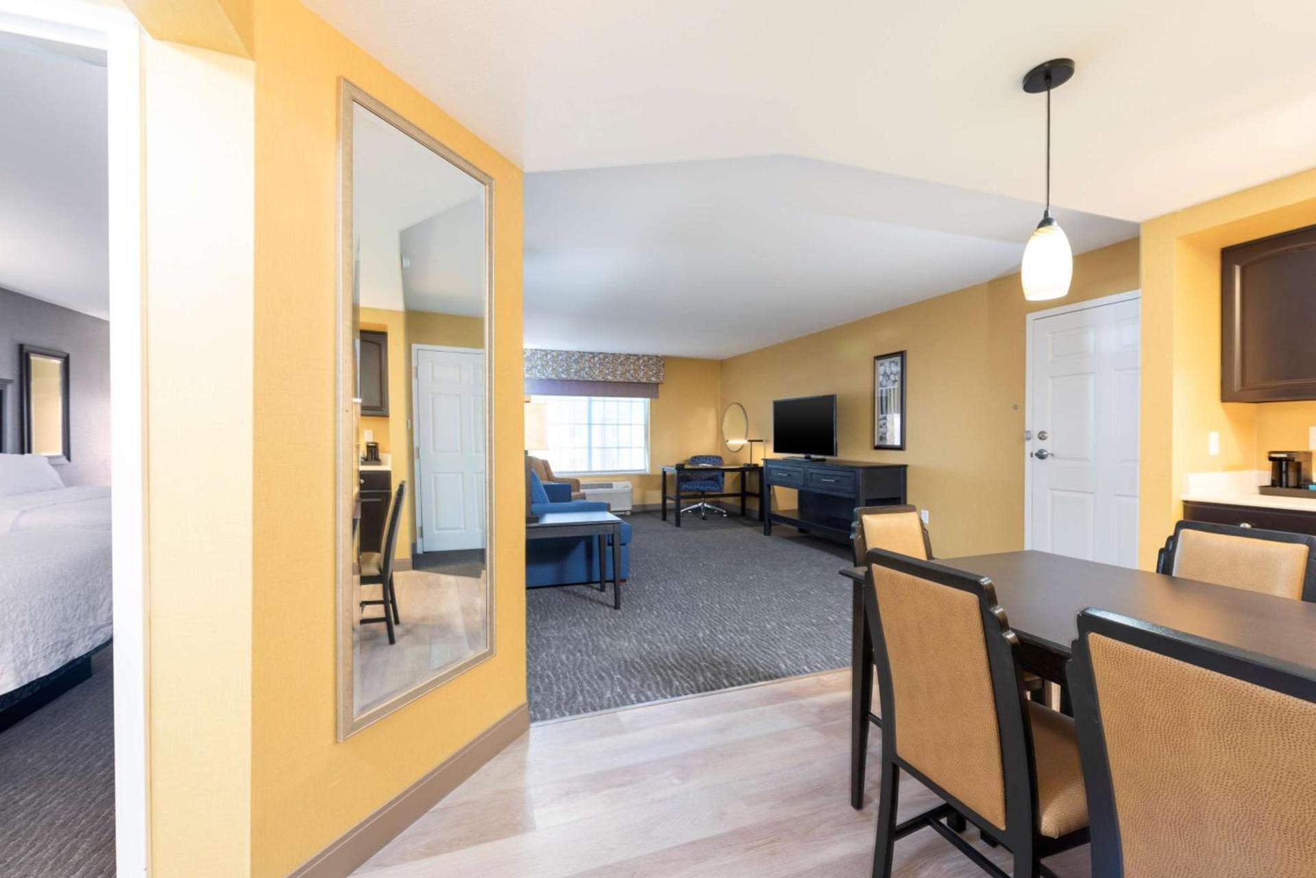 Hampton Inn Holland photo 36
