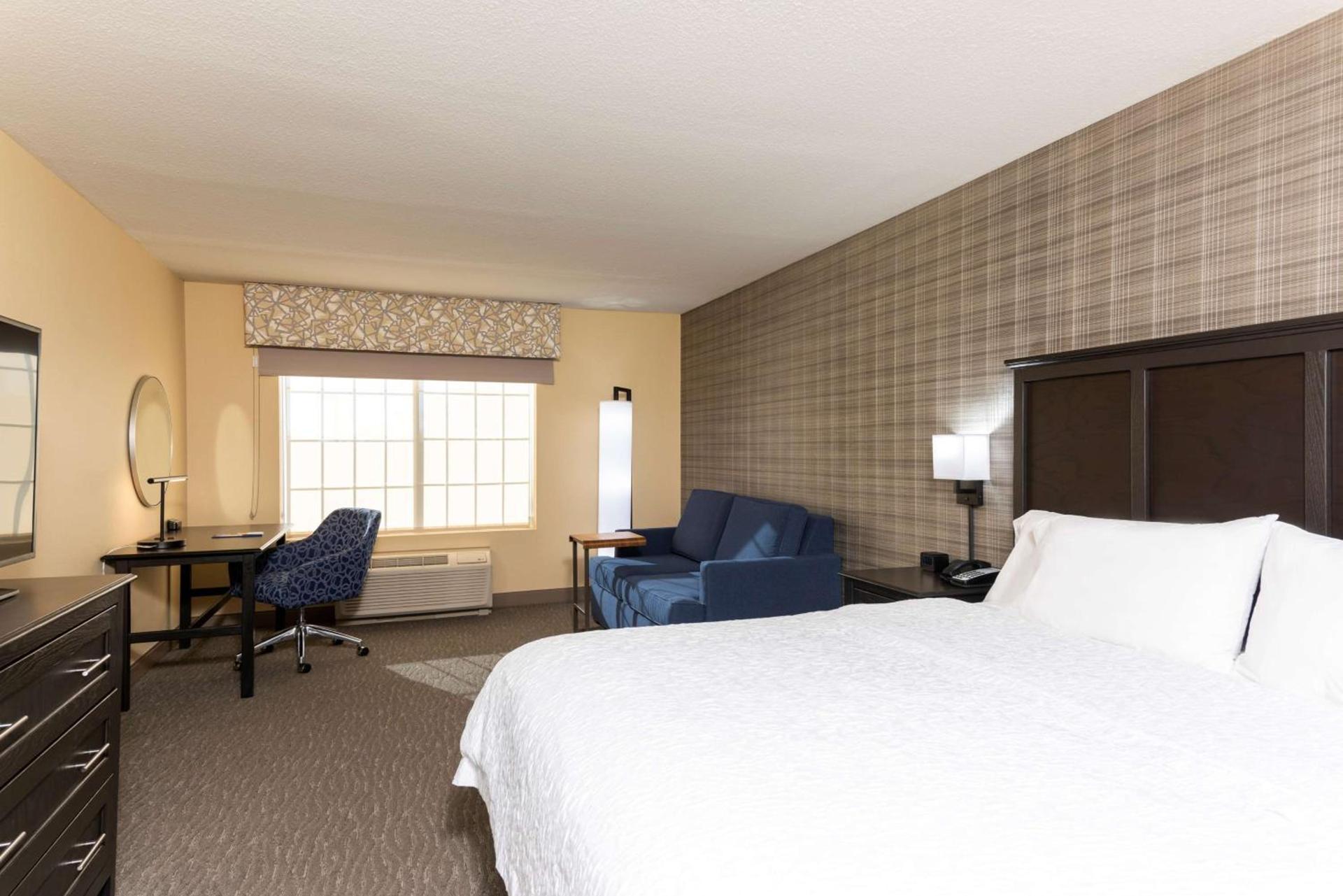 Hampton Inn Holland photo 40