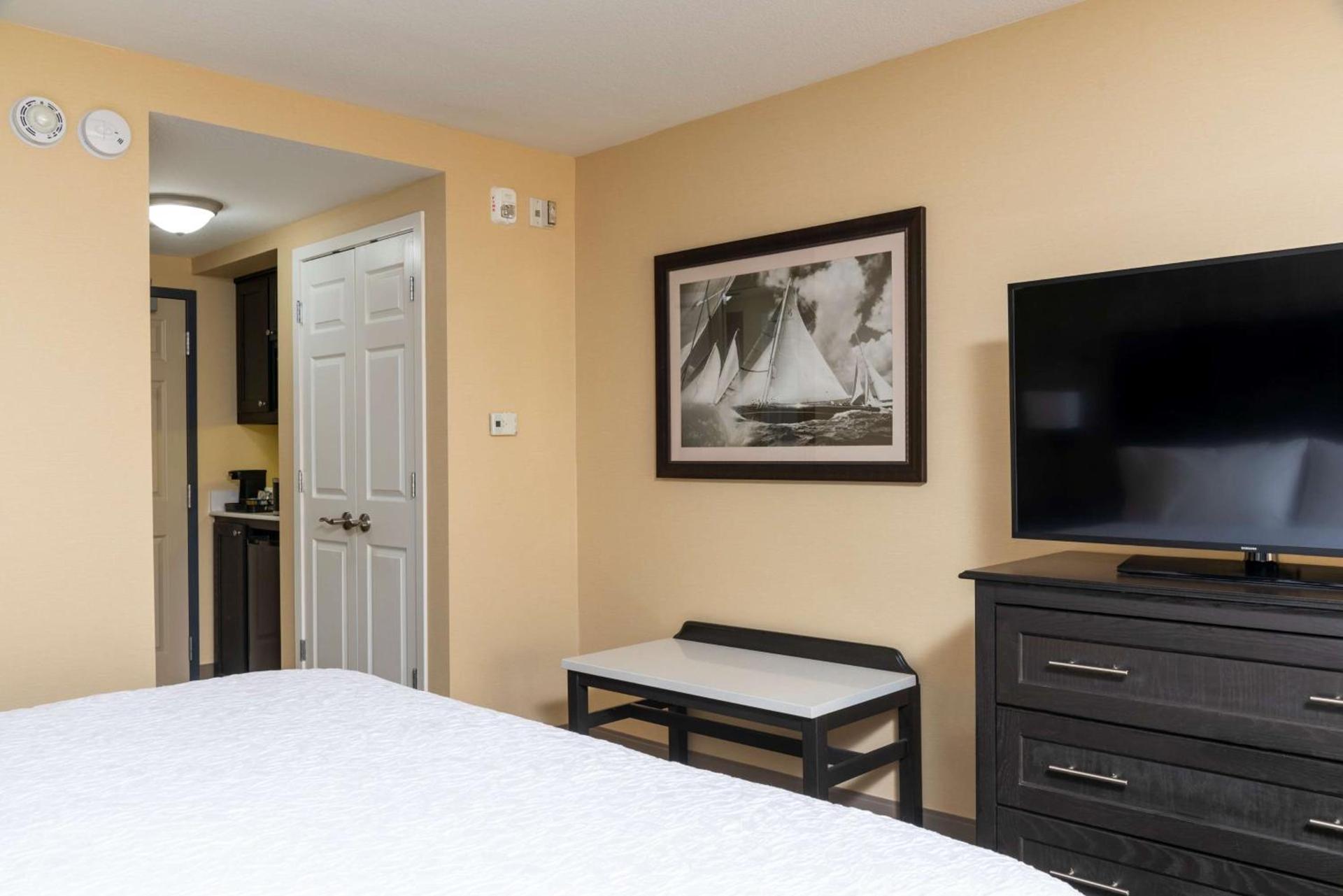 Hampton Inn Holland photo 49