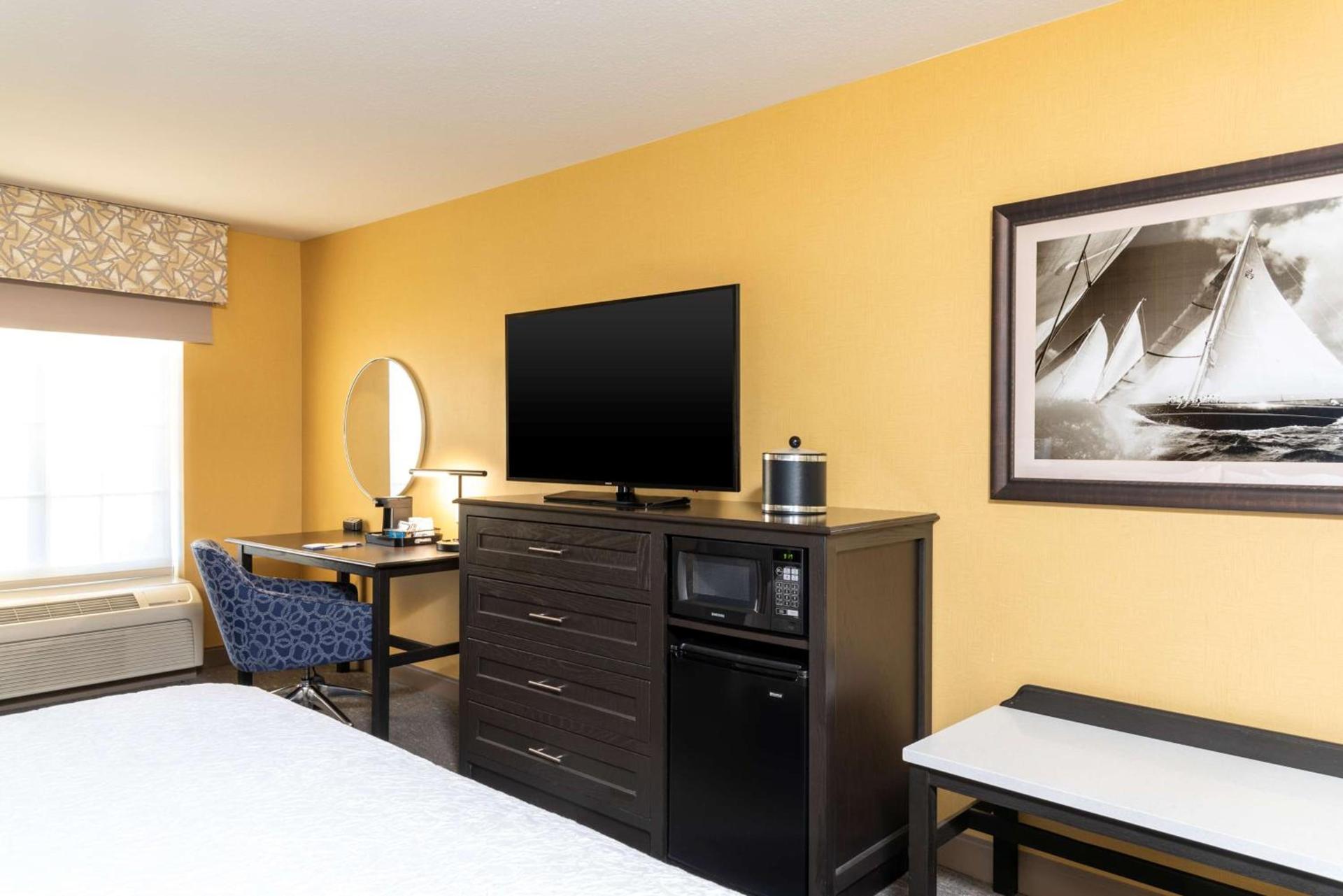 Hampton Inn Holland photo 53