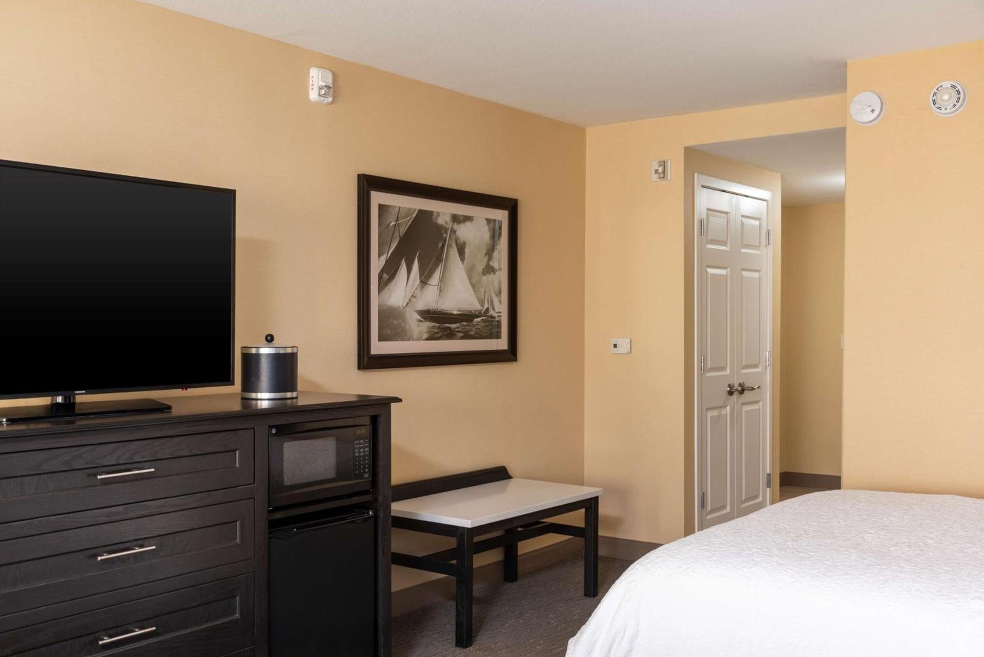 Hampton Inn Holland photo 51