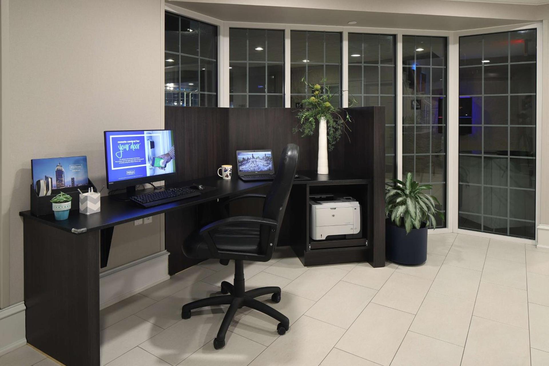 Hampton Inn Holland photo 58