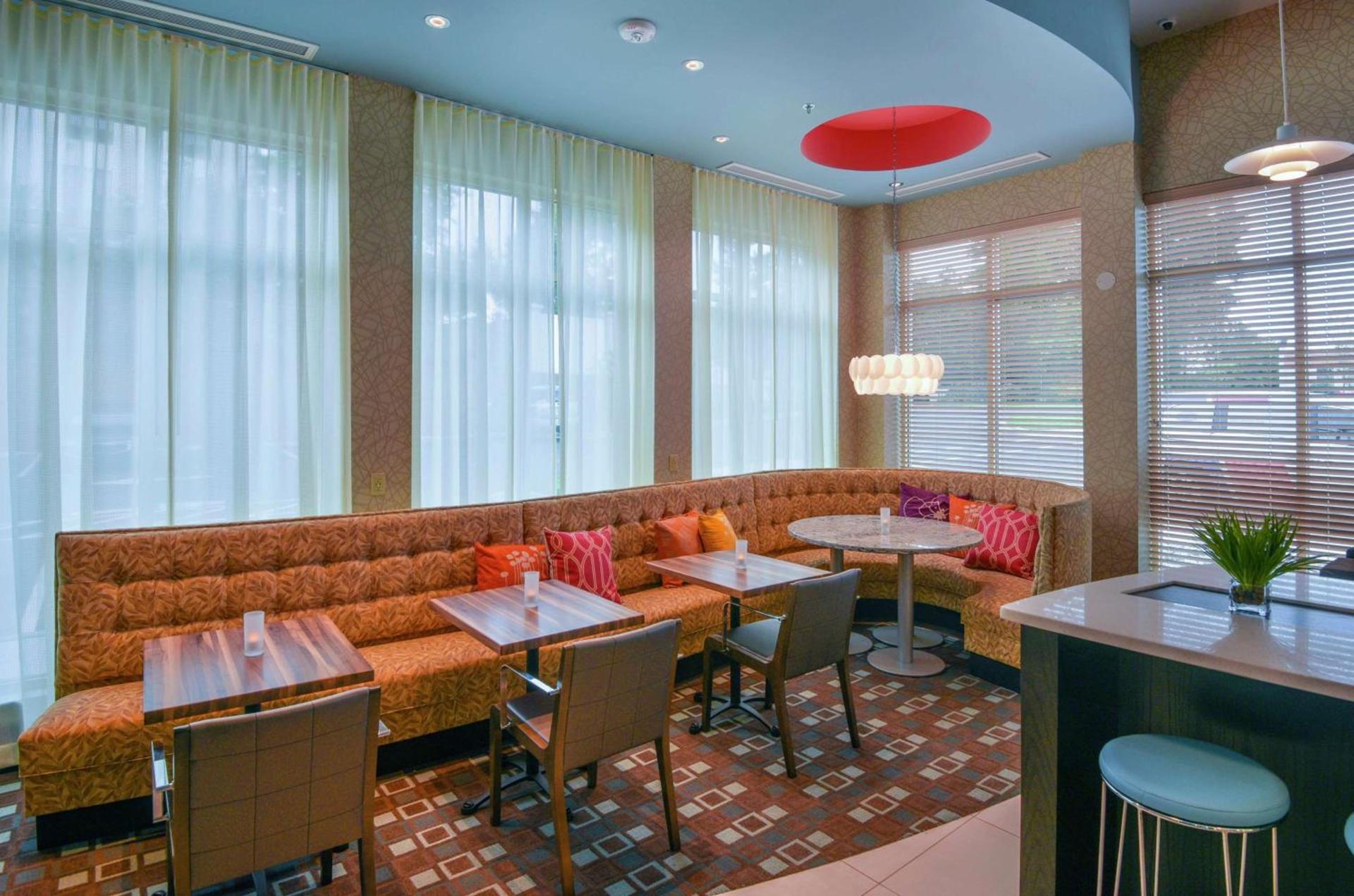 Hilton Garden Inn Raleigh/Crabtree Valley photo 8