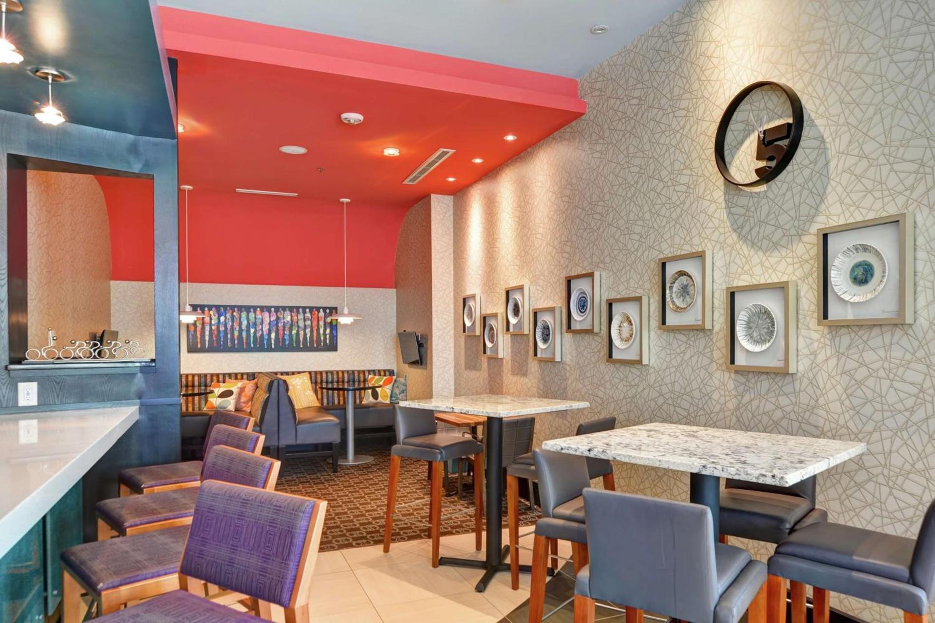 Hilton Garden Inn Raleigh/Crabtree Valley photo 11