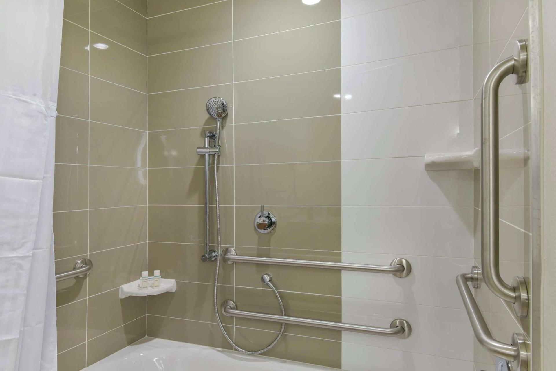 Hilton Garden Inn Raleigh/Crabtree Valley photo 19