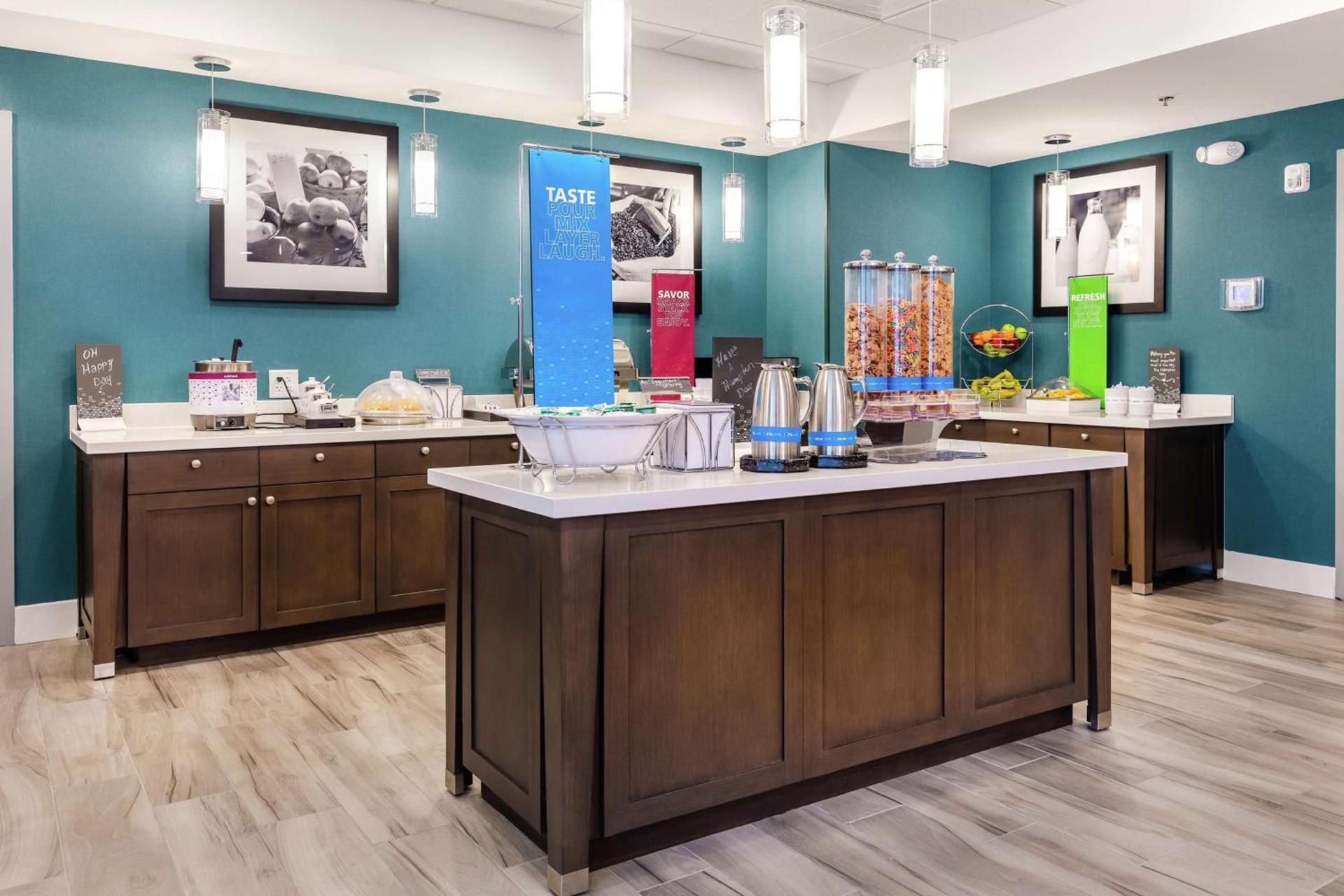 Hampton Inn Acworth photo 16