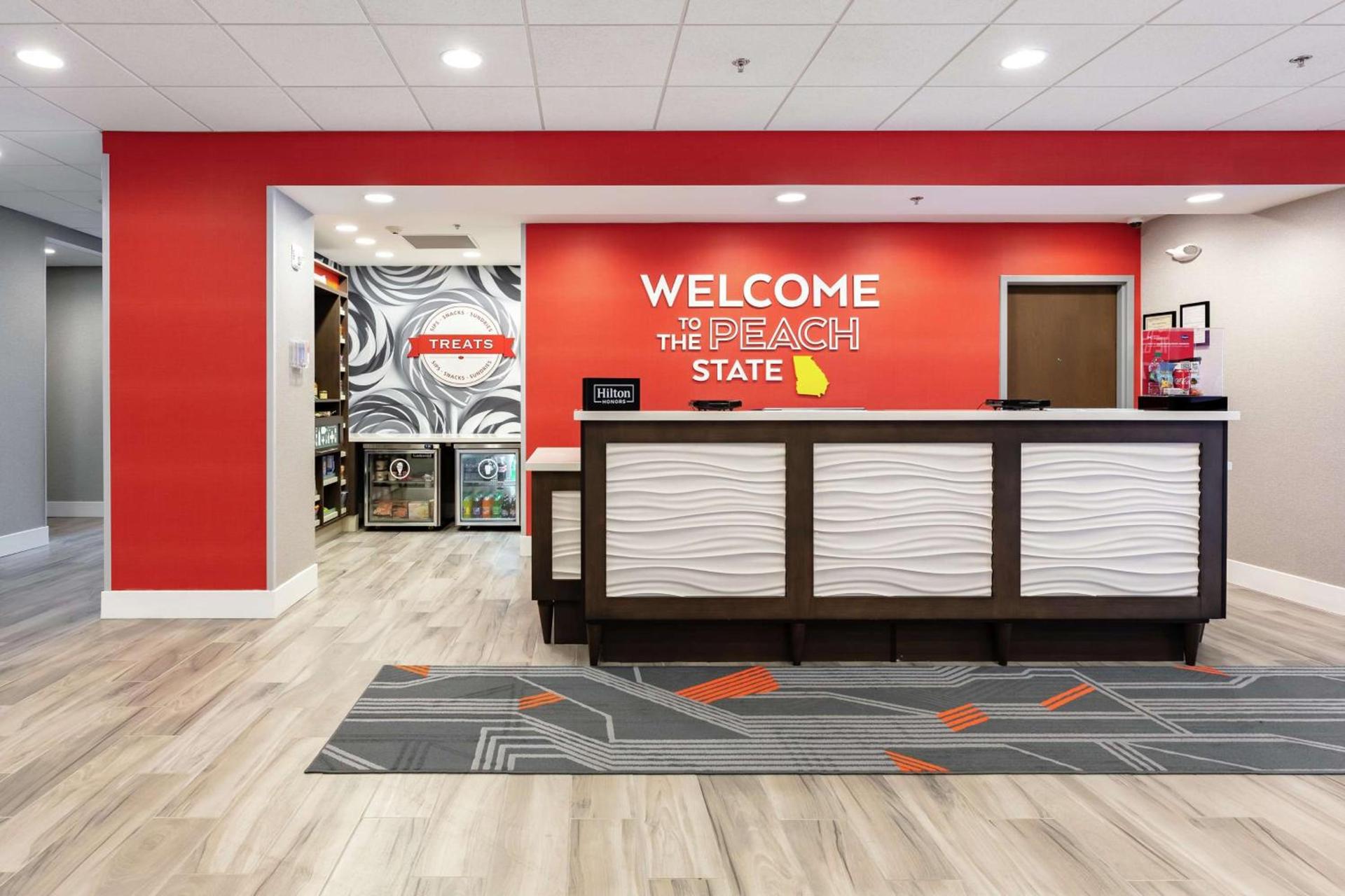 Hampton Inn Acworth photo 18