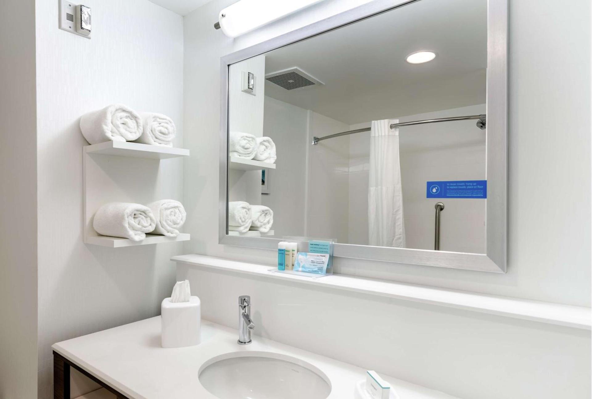 Hampton Inn Acworth photo 32