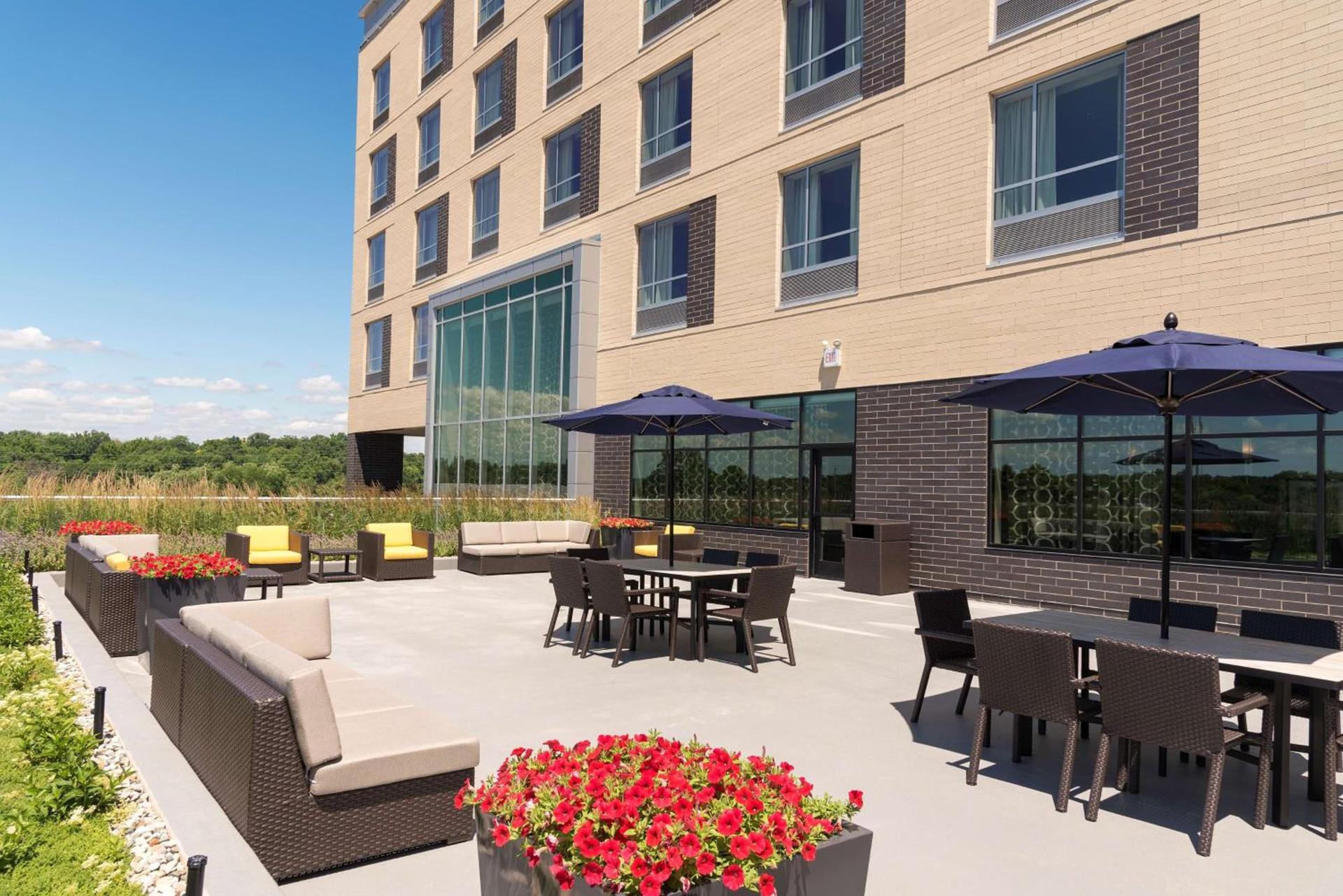 Hampton Inn & Suites Grand Rapids Downtown photo 3