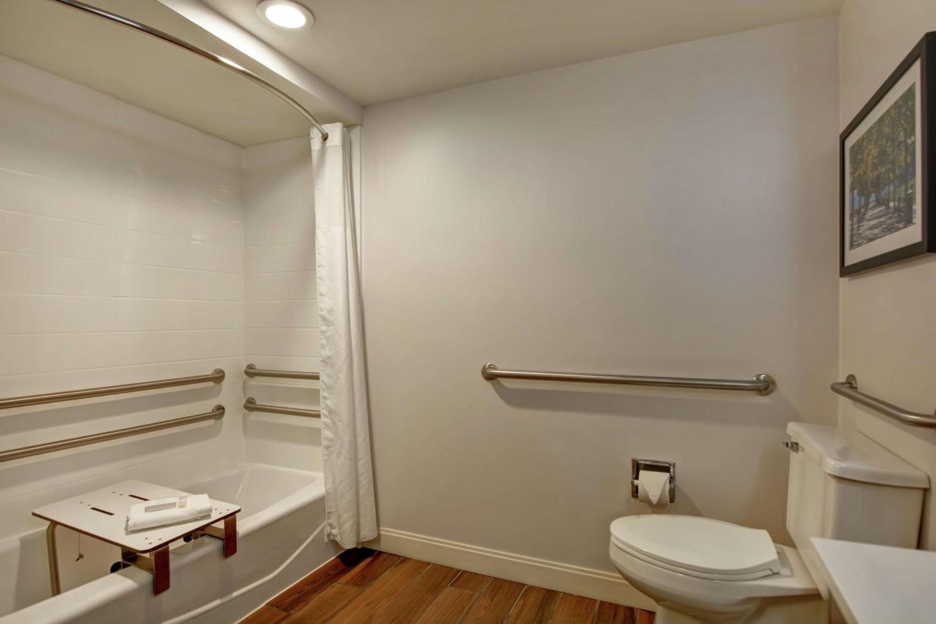 Hampton Inn Cincinnati Airport South photo 13