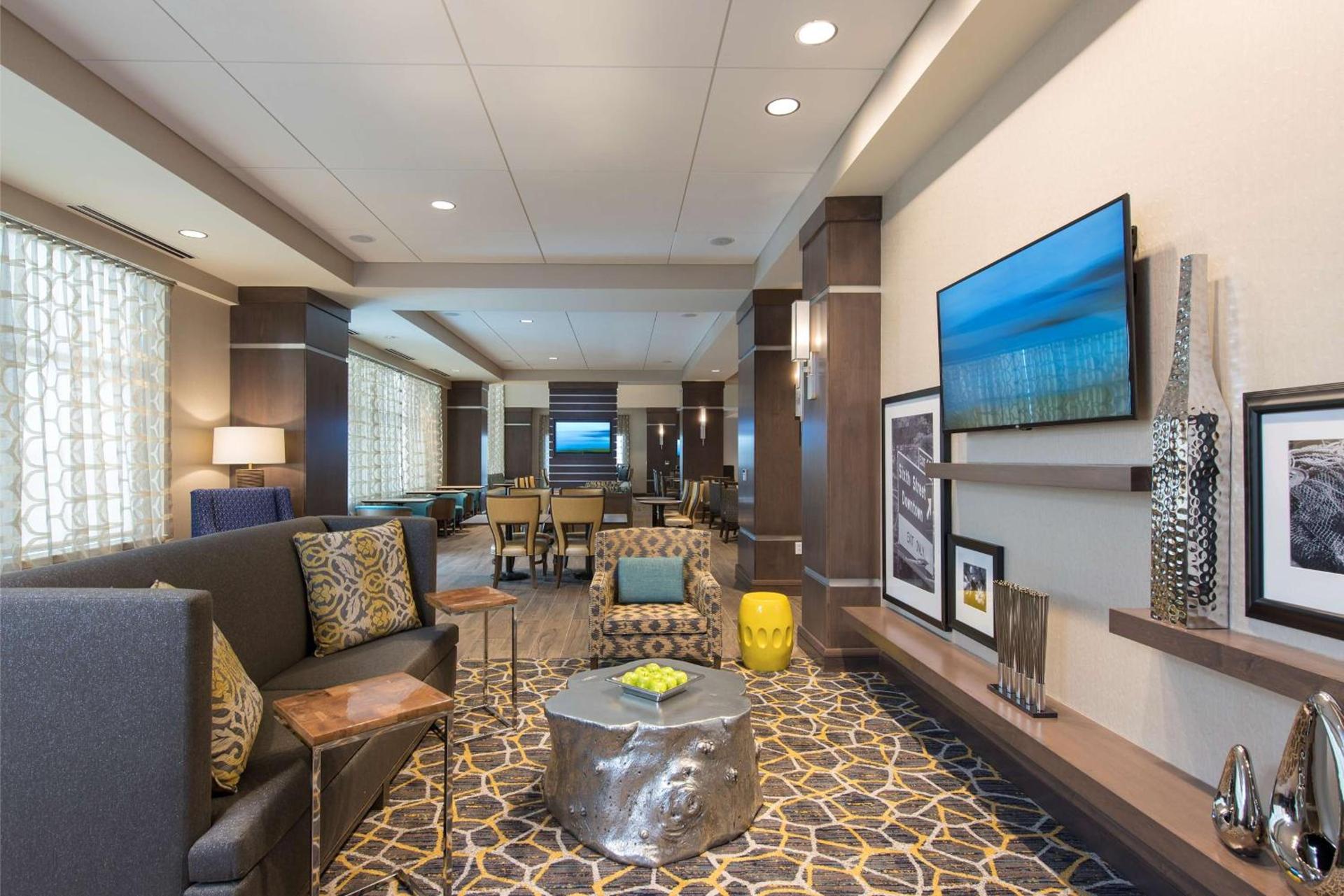 Hampton Inn & Suites Grand Rapids Downtown photo 15