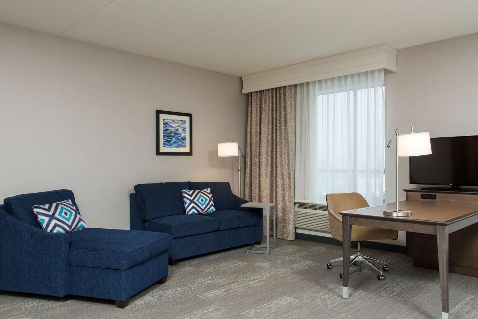 Hampton Inn & Suites Grand Rapids Downtown photo 30