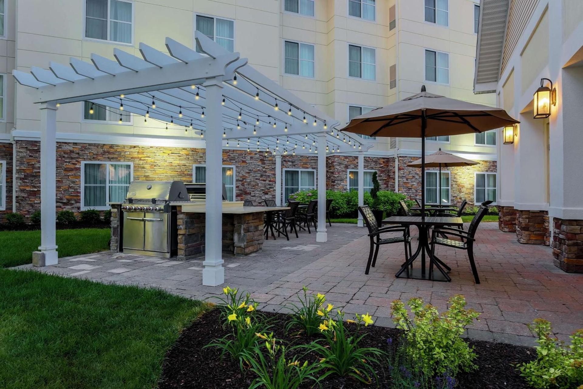 Homewood Suites by Hilton Long Island-Melville photo 2