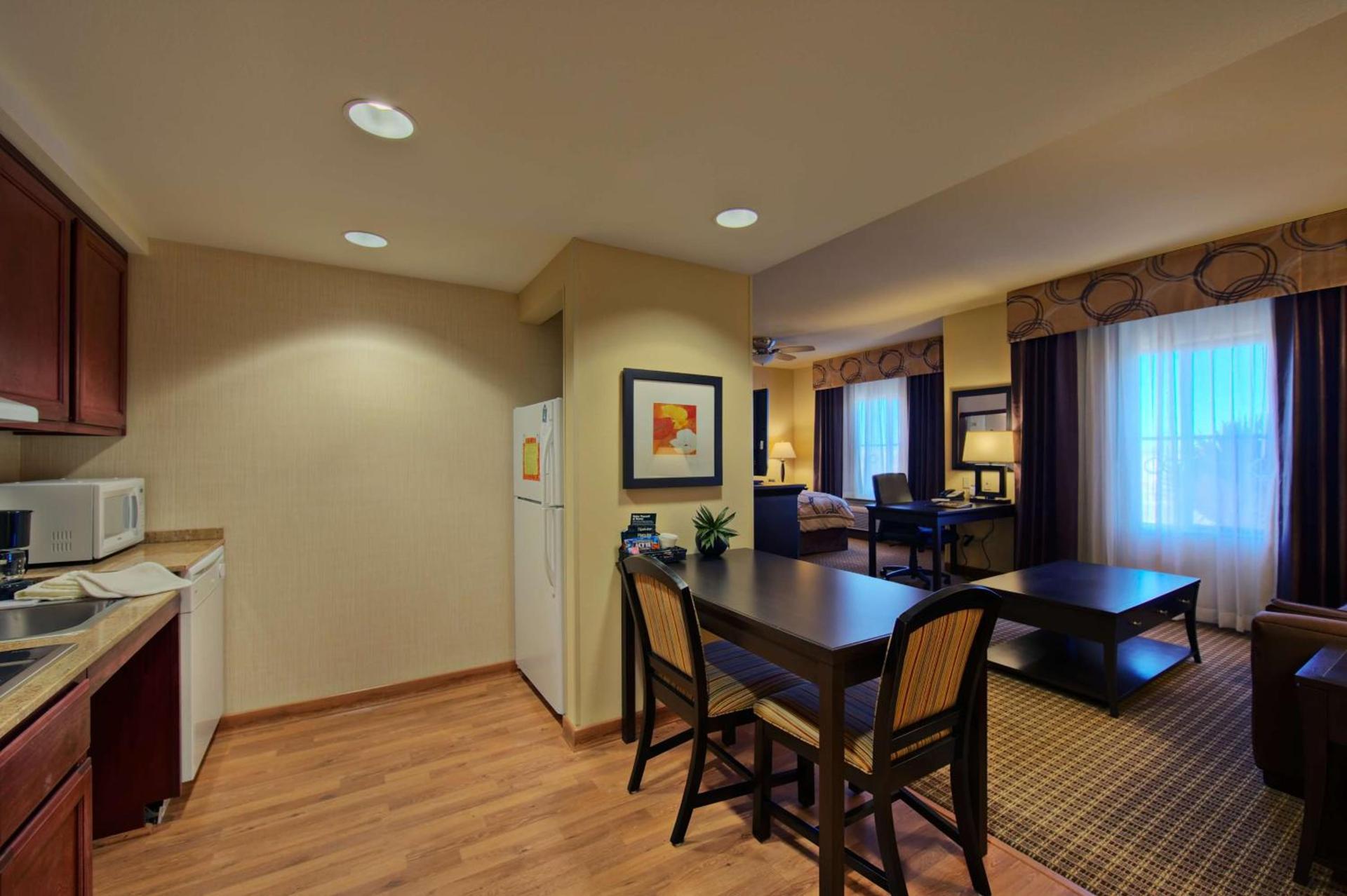 Homewood Suites Lancaster photo 9