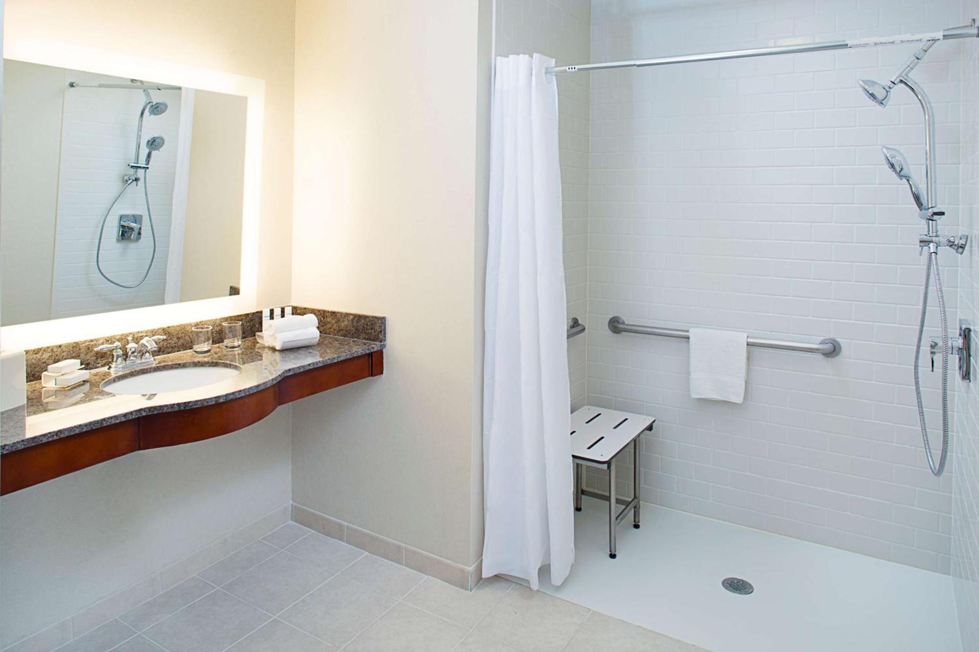 Homewood Suites Lancaster photo 11