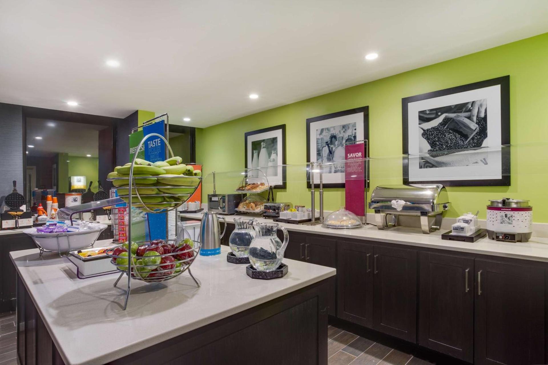 Hampton Inn Norcross photo 9