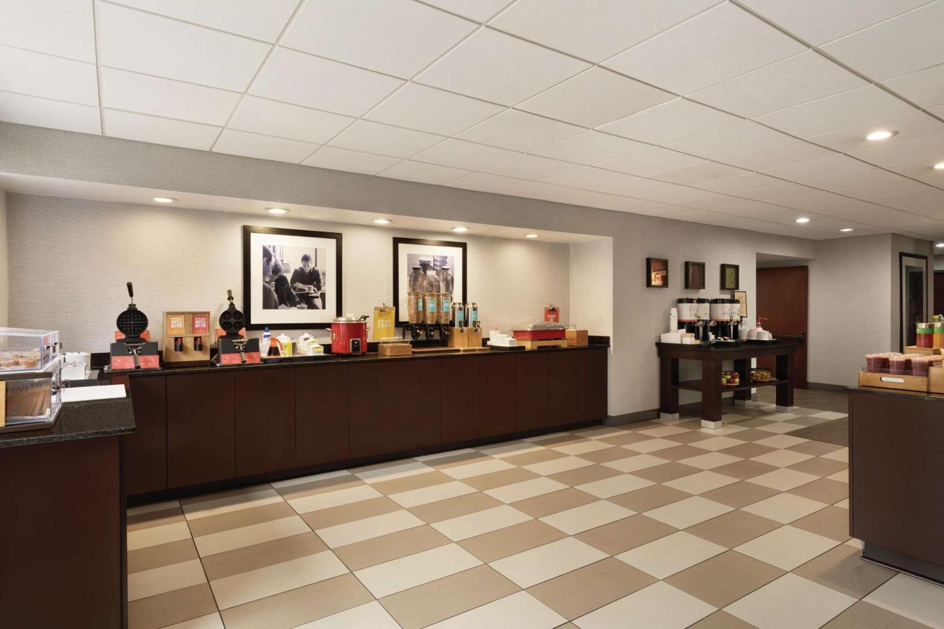 Hampton Inn Atlanta-Stone Mountain photo 10