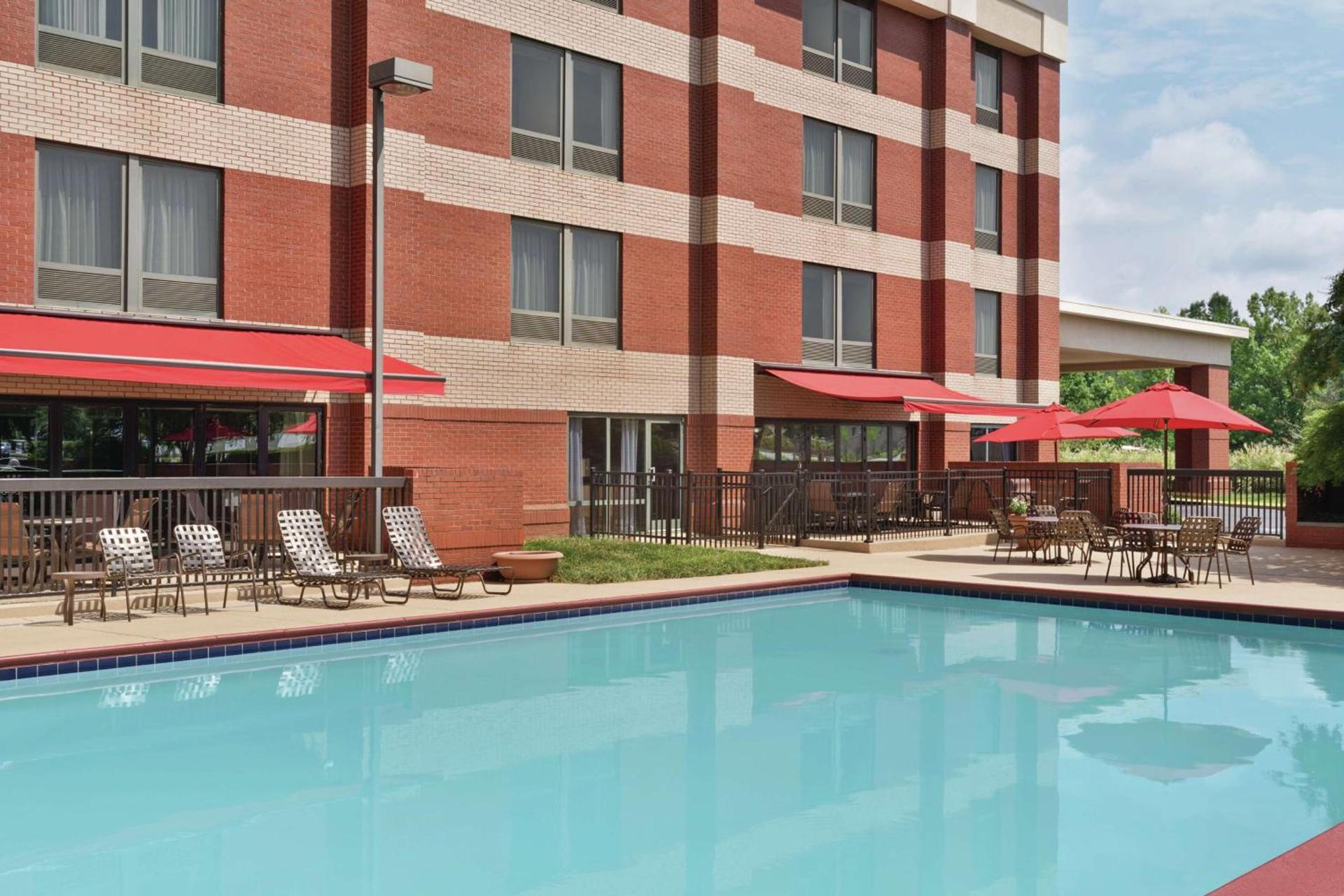 Hampton Inn Atlanta-Stone Mountain photo 9