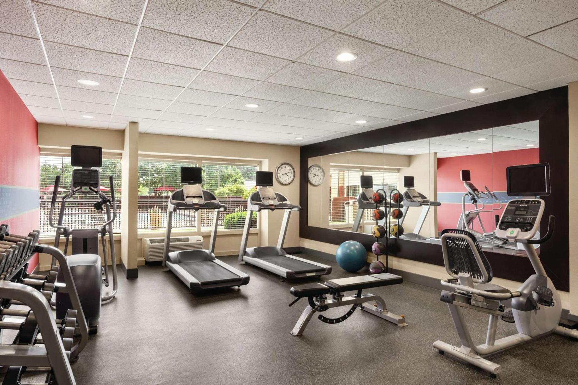 Hampton Inn Atlanta-Stone Mountain photo 12