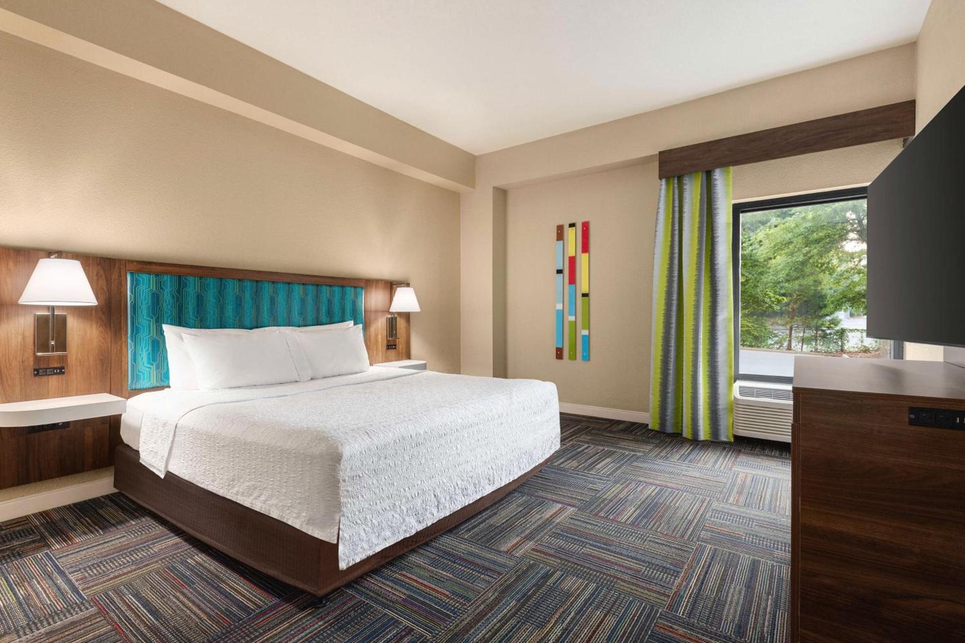 Hampton Inn Atlanta-Stone Mountain photo 13