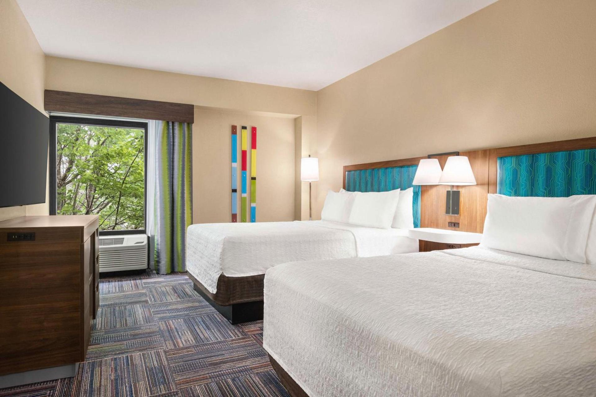 Hampton Inn Atlanta-Stone Mountain photo 21