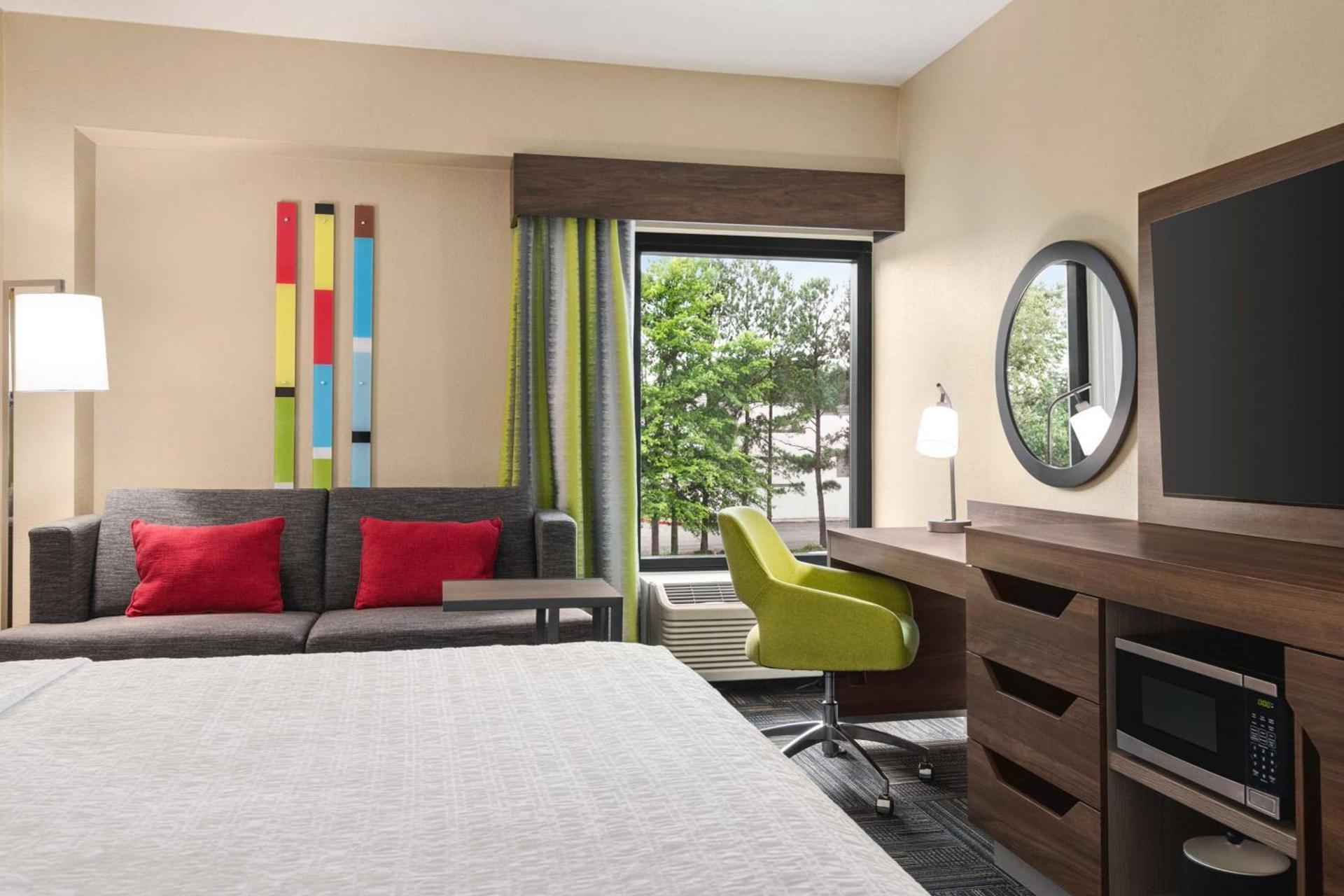 Hampton Inn Atlanta-Stone Mountain photo 26