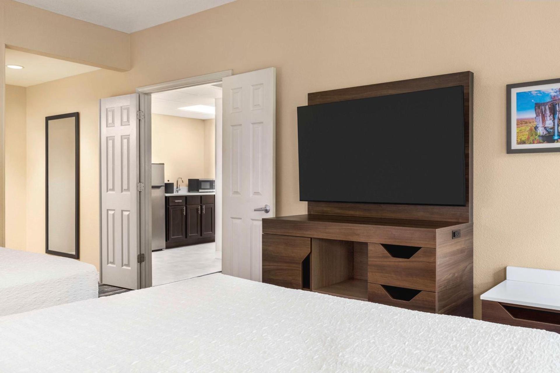 Hampton Inn Atlanta-Stone Mountain photo 28