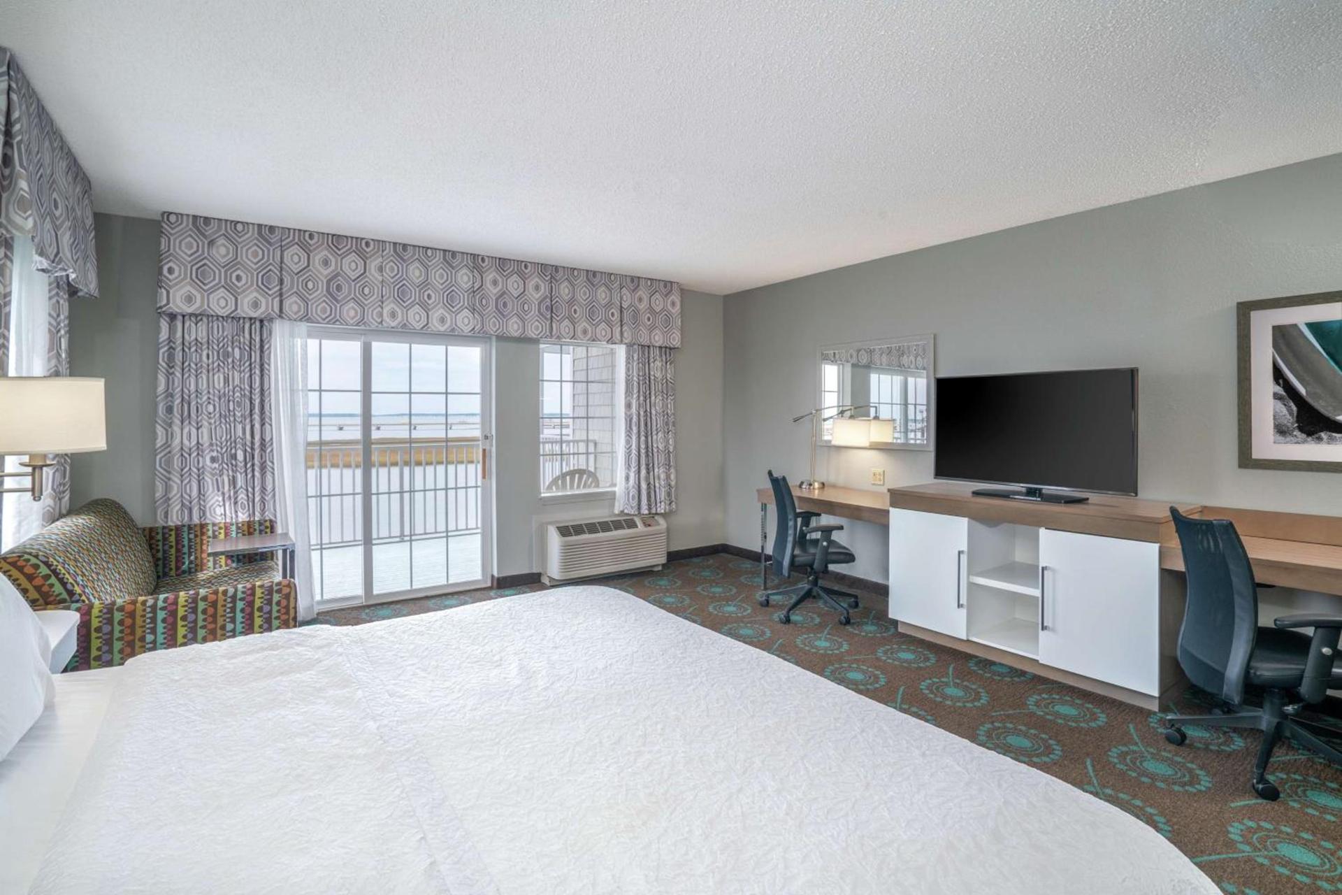 Hampton Inn & Suites Chincoteague-Waterfront, Va photo 2