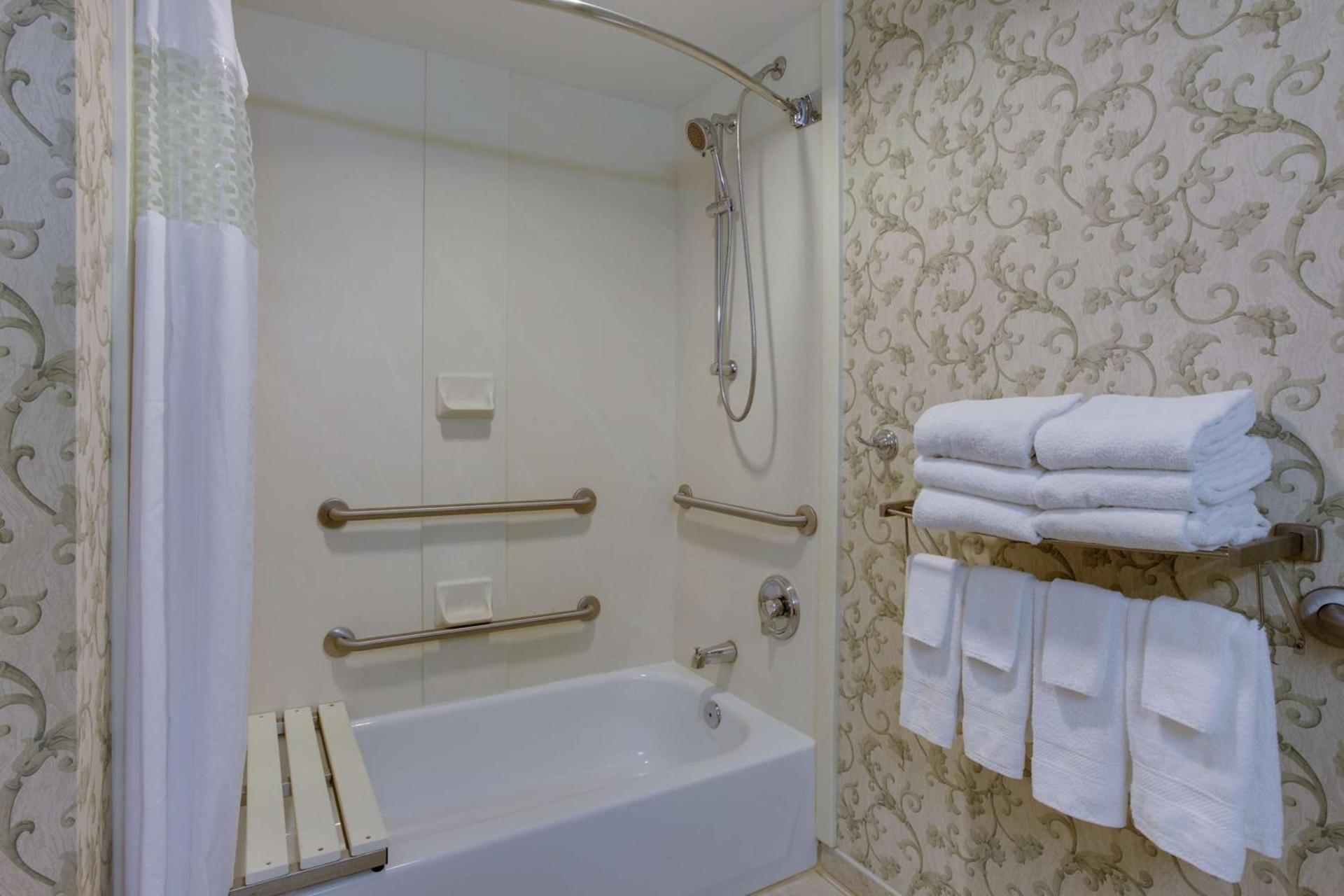 Hampton Inn & Suites Chincoteague-Waterfront, Va photo 40