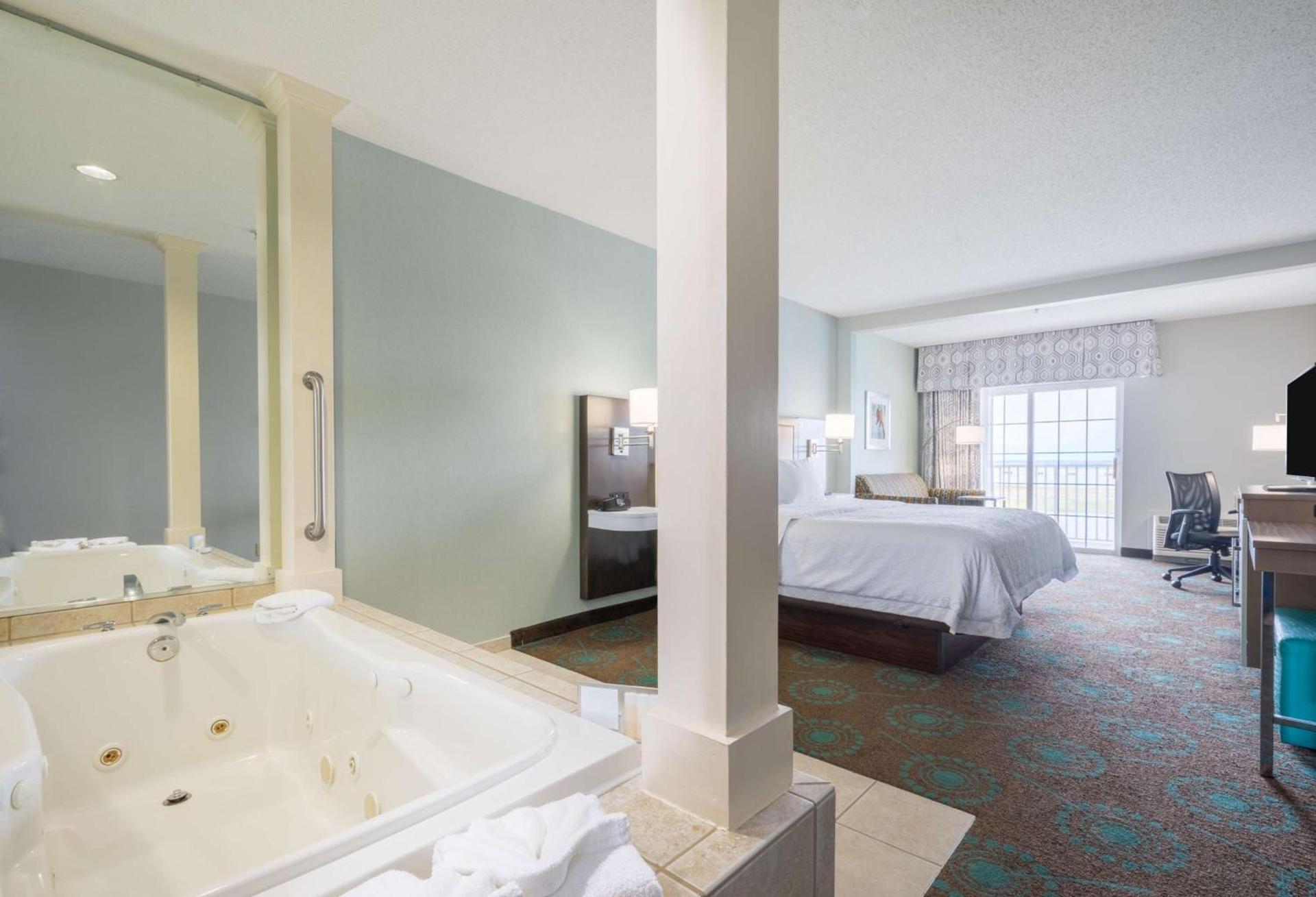 Hampton Inn & Suites Chincoteague-Waterfront, Va photo 50