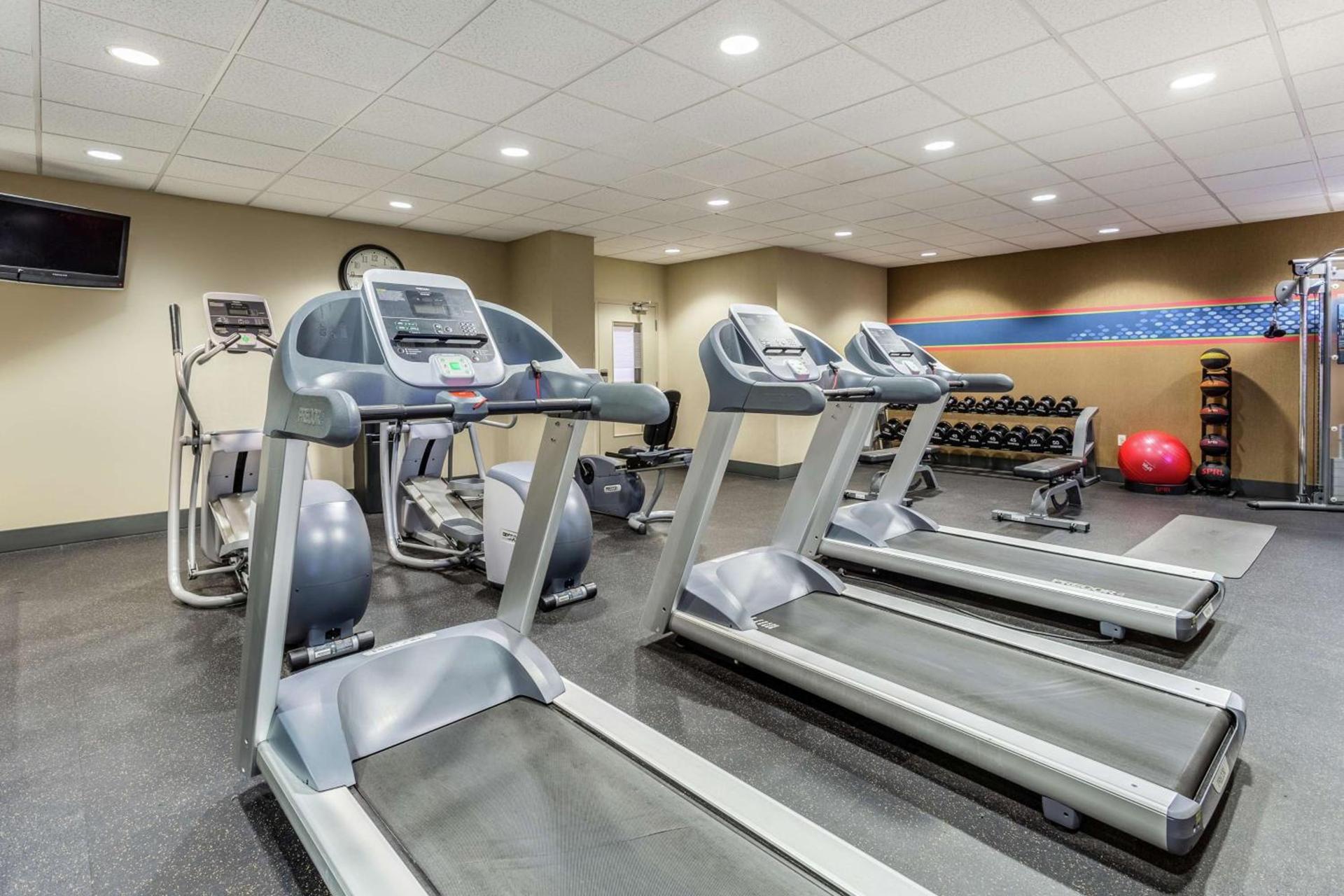 Hampton Inn & Suites Chicago - Libertyville photo 10