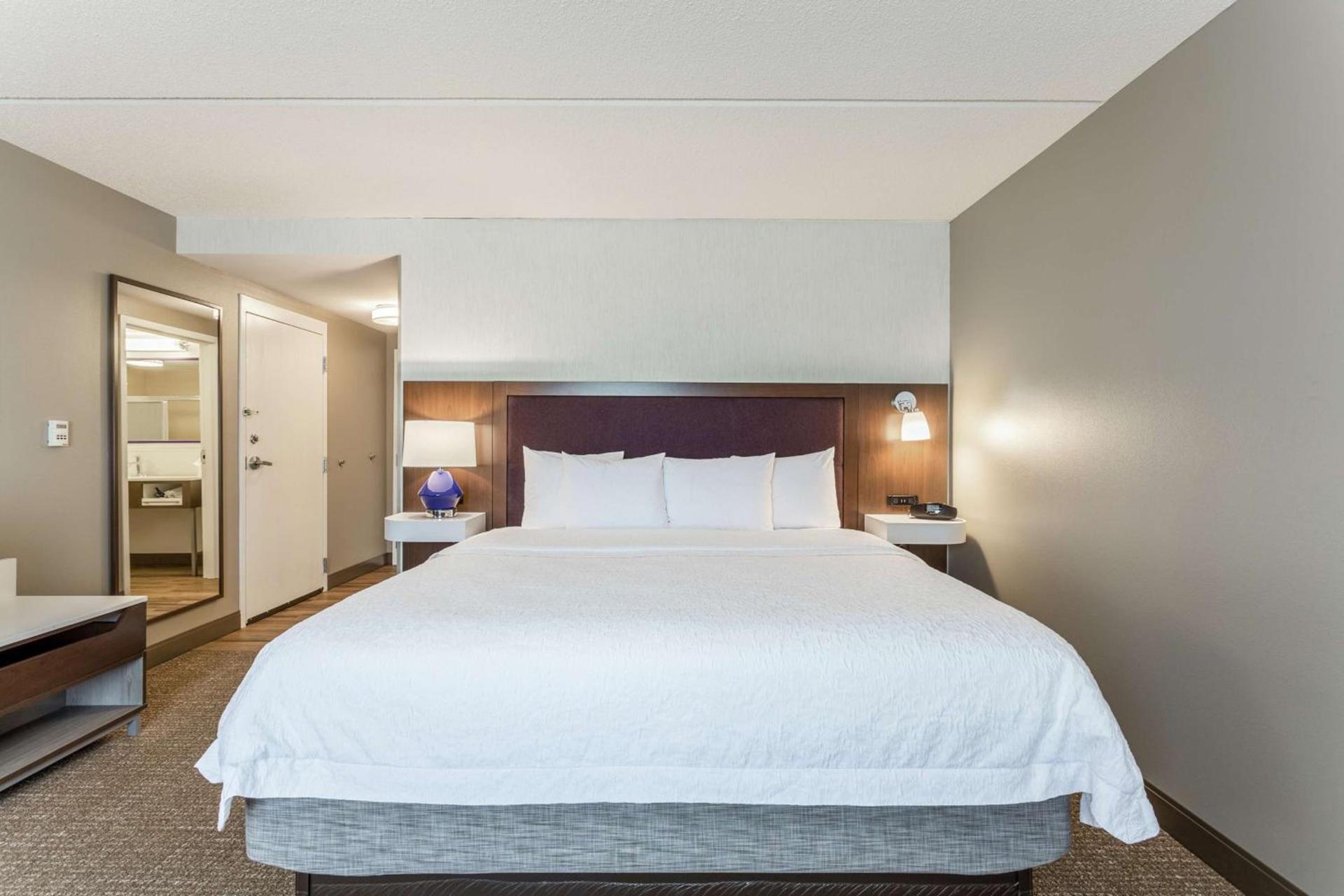 Hampton Inn & Suites Chicago - Libertyville photo 16
