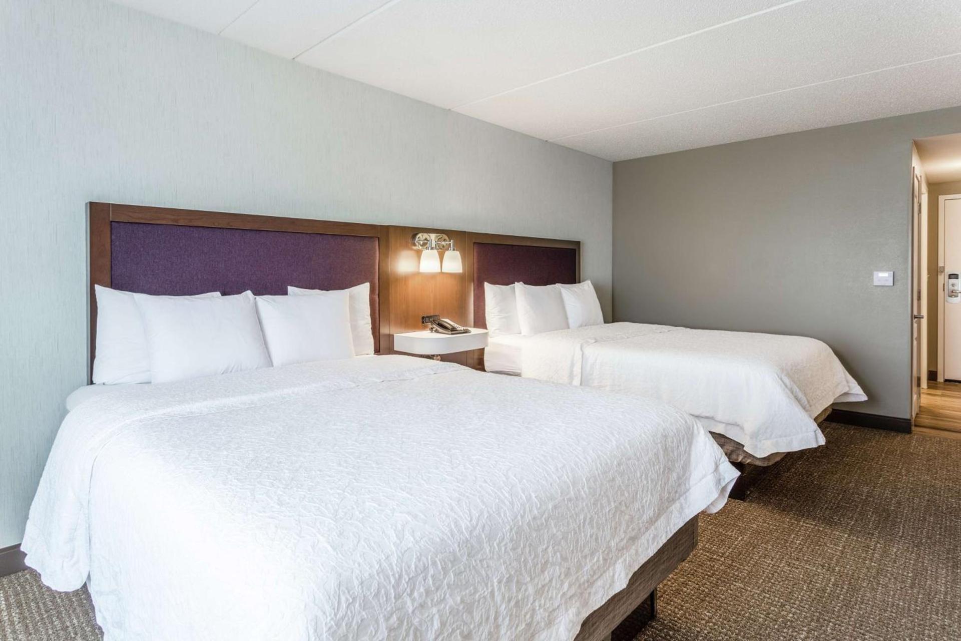Hampton Inn & Suites Chicago - Libertyville photo 24