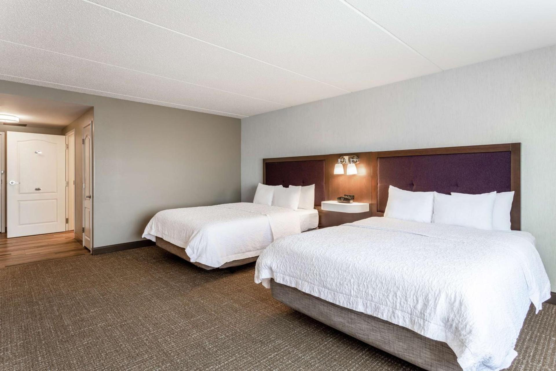 Hampton Inn & Suites Chicago - Libertyville photo 25