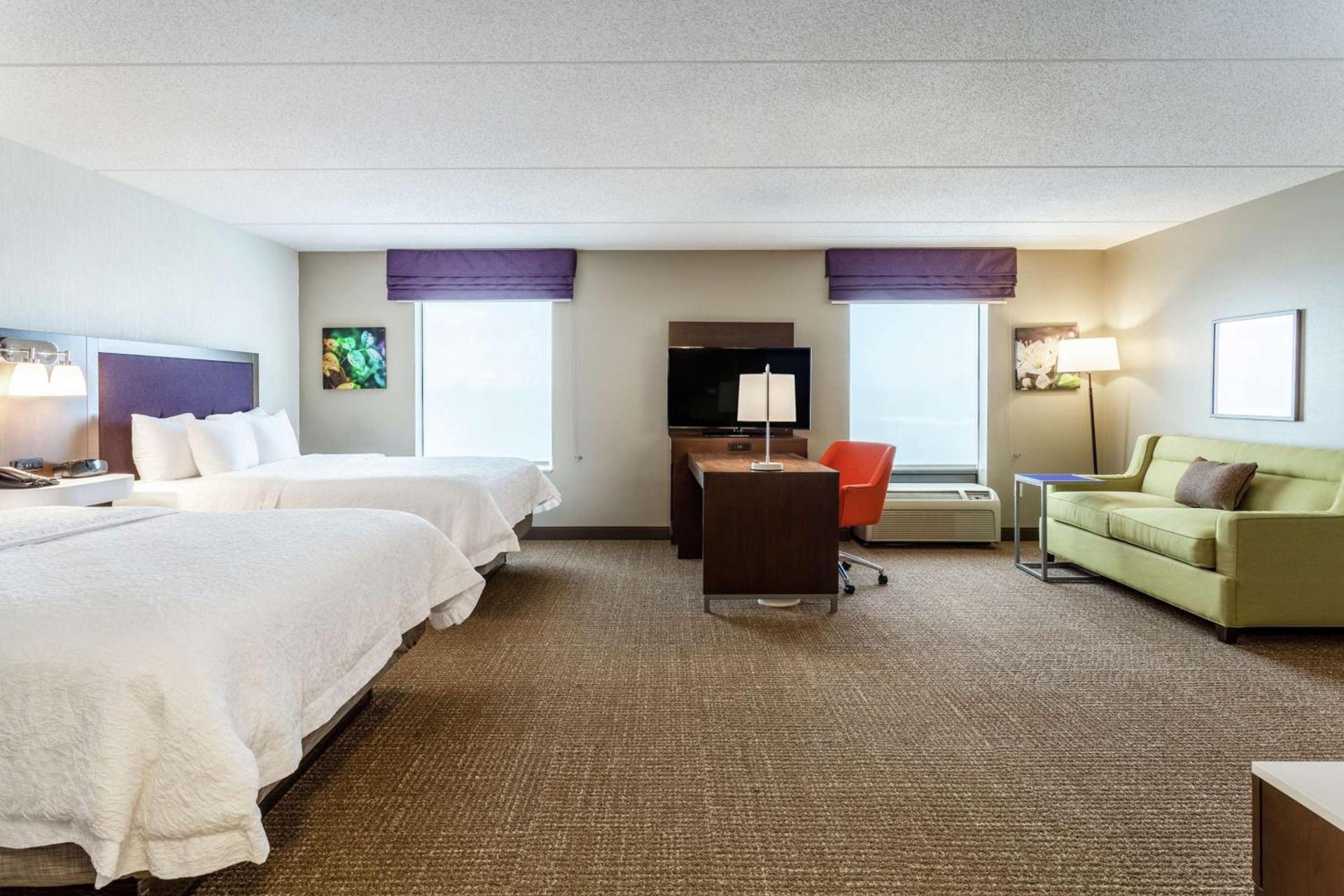 Hampton Inn & Suites Chicago - Libertyville photo 27