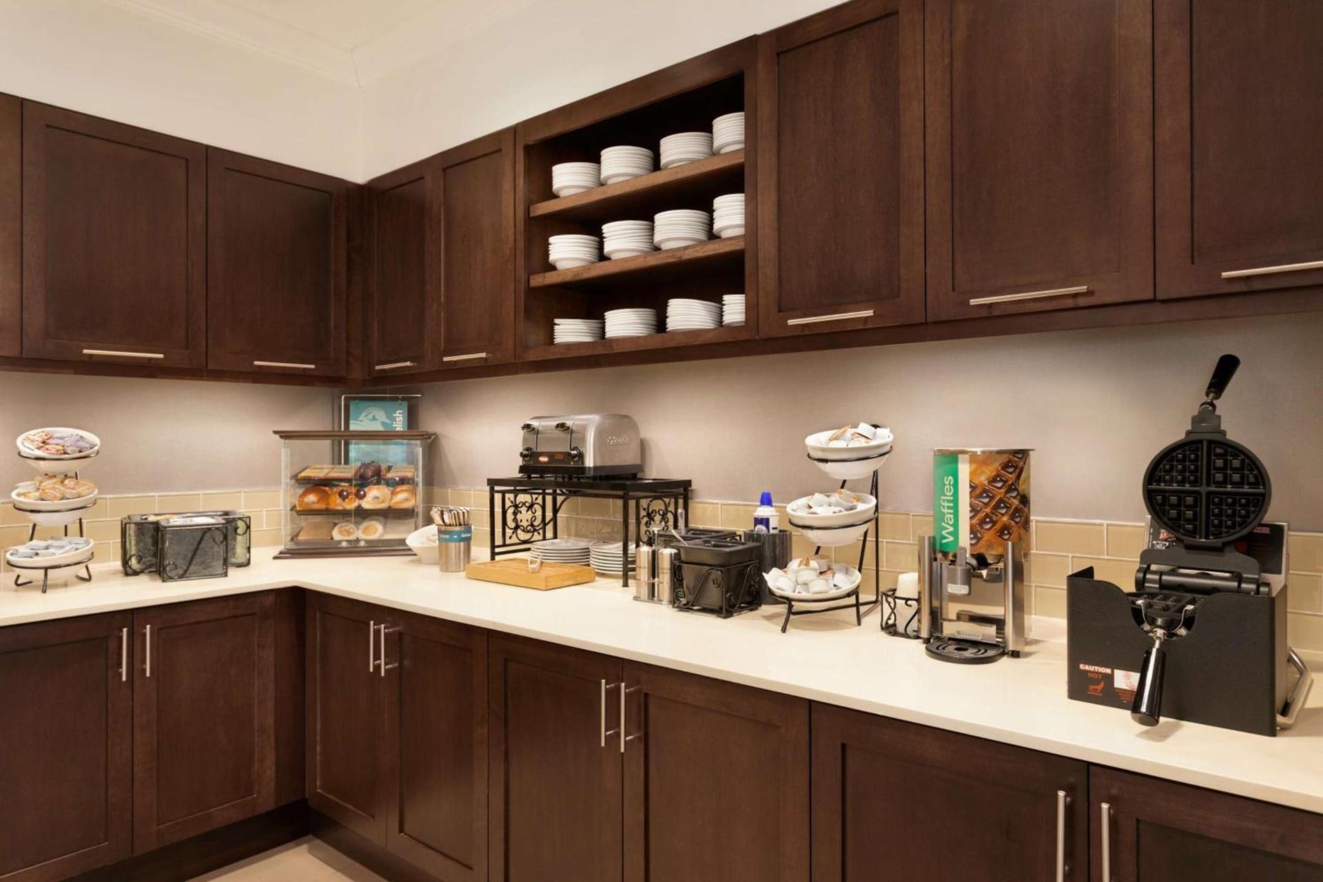 Homewood Suites by Hilton Frederick photo 9