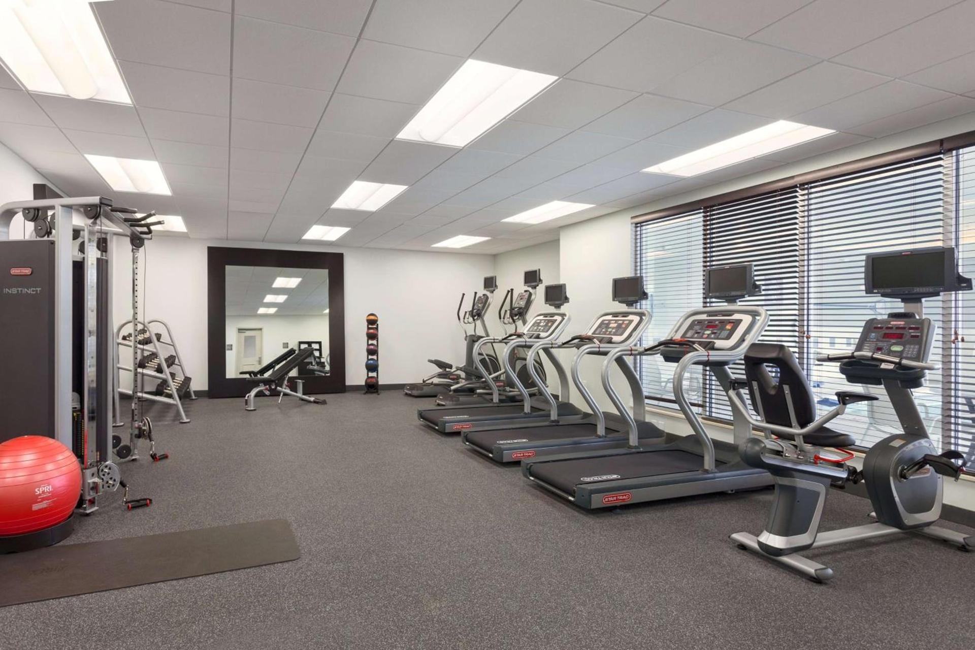 Homewood Suites by Hilton Frederick photo 14