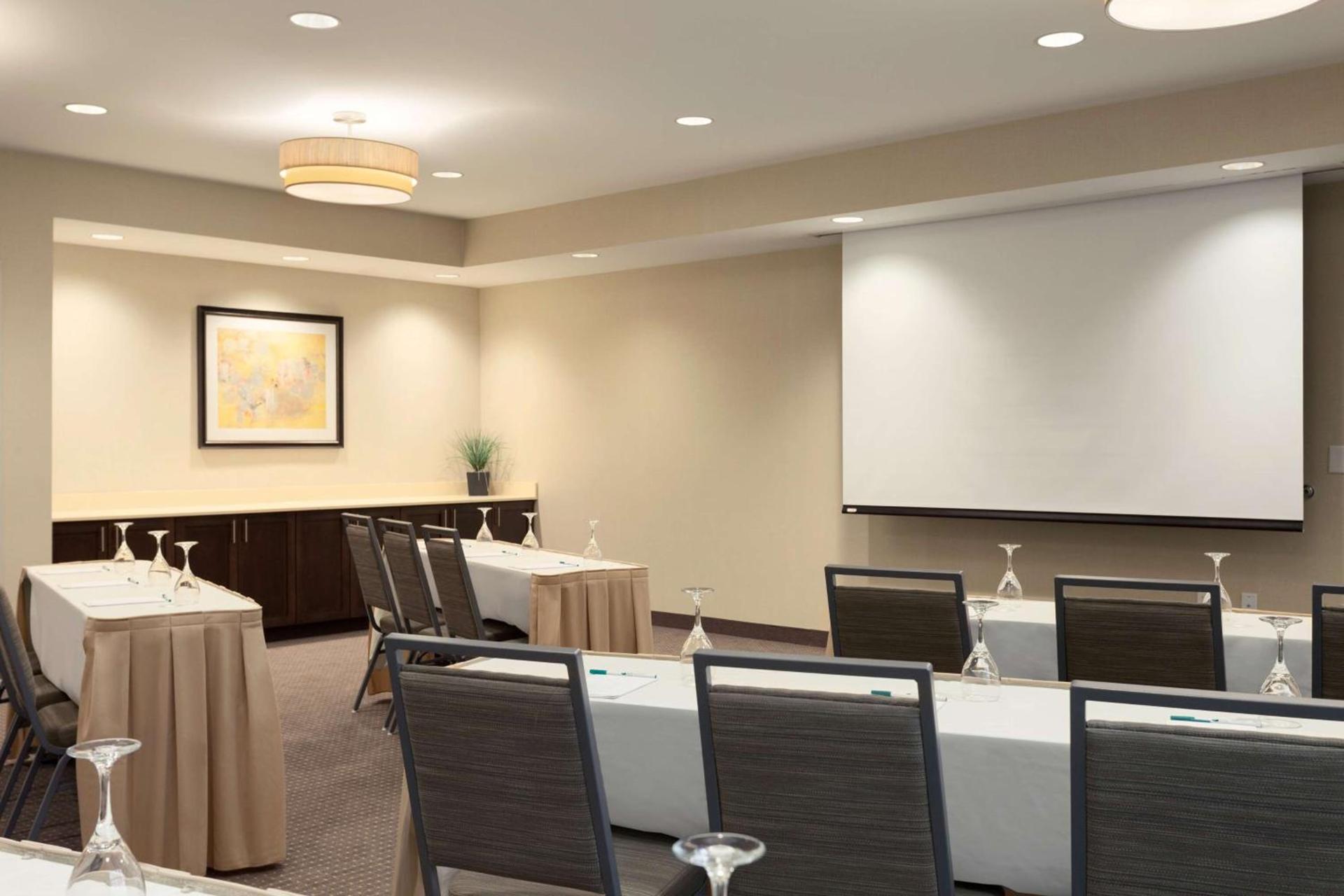 Homewood Suites by Hilton Frederick photo 27