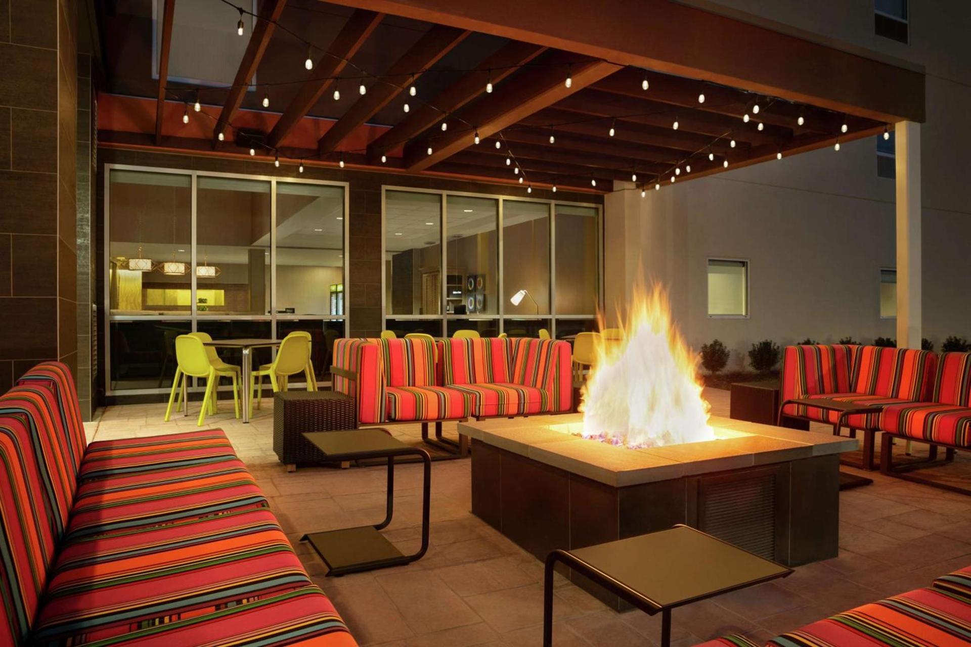 Home2 Suites By Hilton Chantilly Dulles Airport photo 2